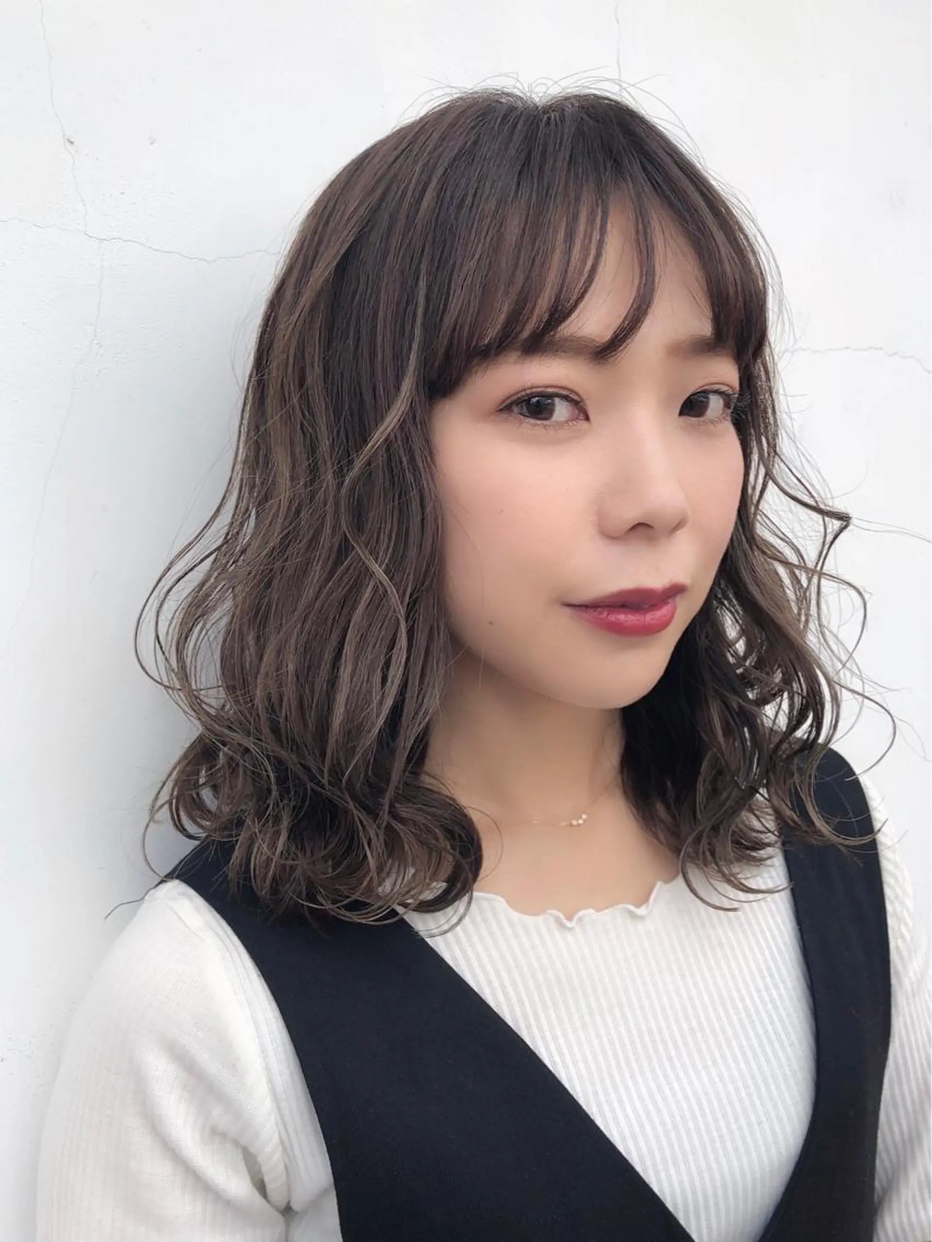 ミディアム アッシュ ハイライト カット ヘアカラー トリートメント 遠藤 和美のヘアスタイル