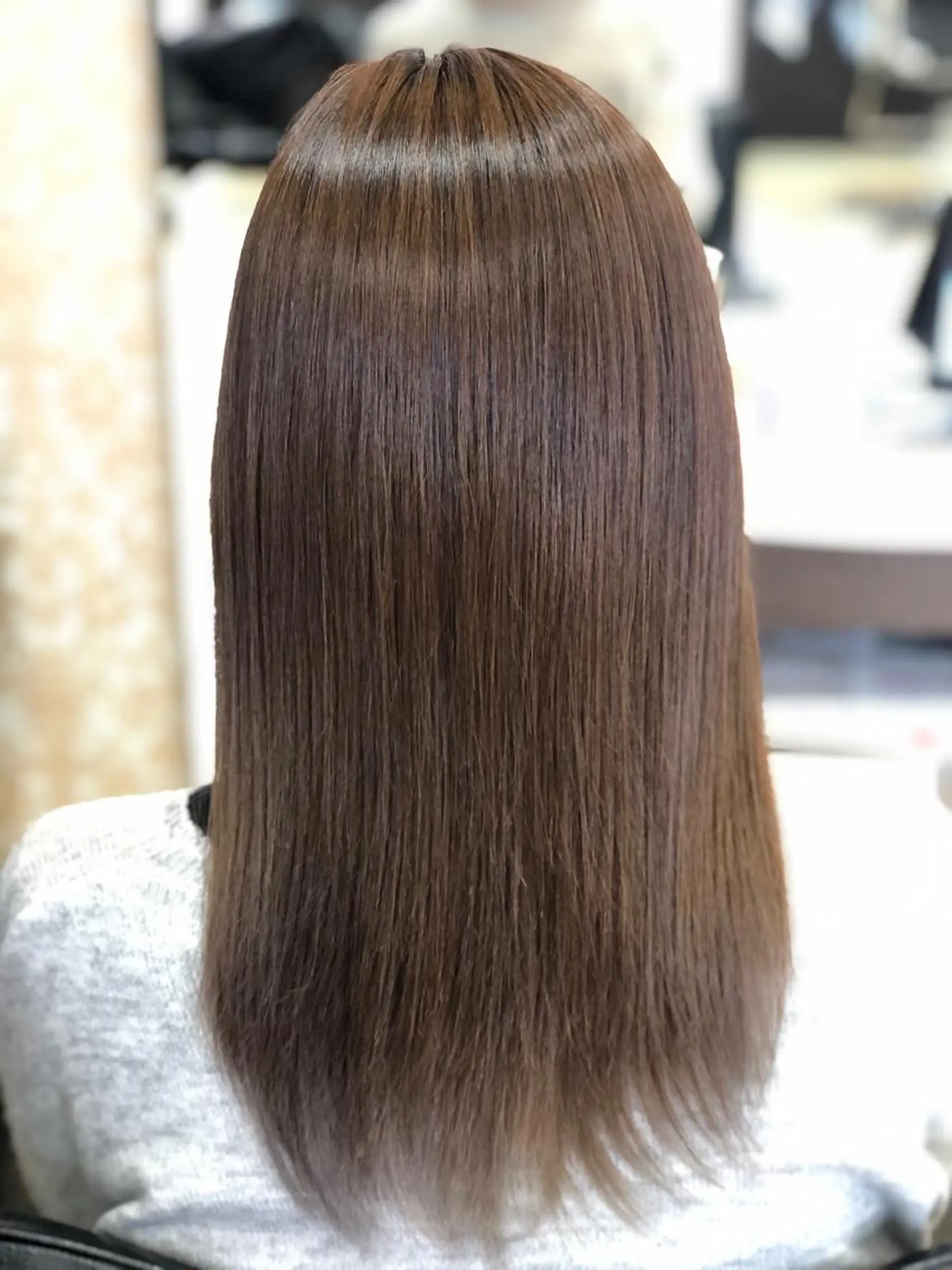 セミロング カラー 嶌田 沙紀のヘアスタイル