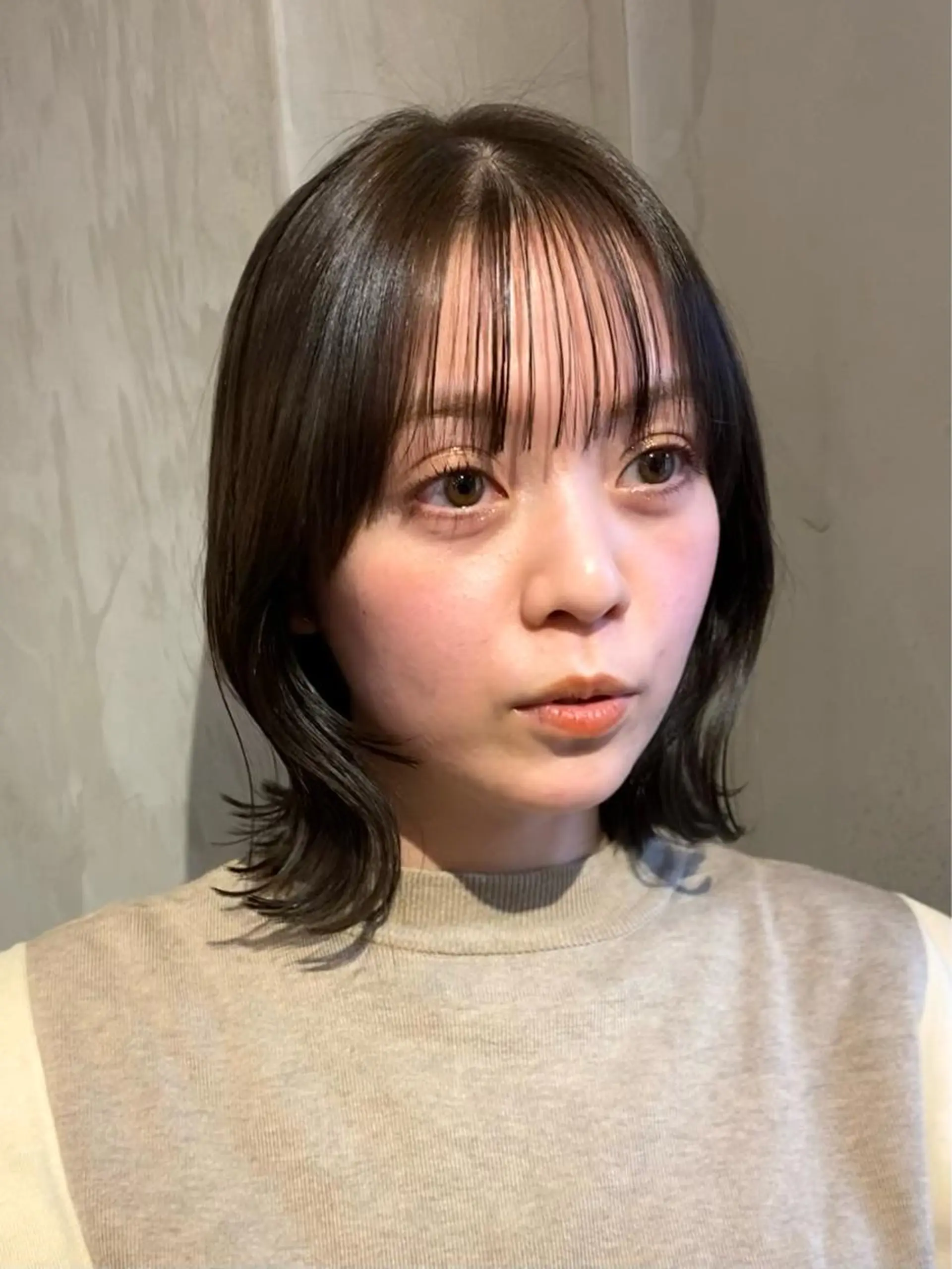 ミディアム カット ヘアカラー トリートメント 顔周りカット・相談 レイヤーも◎しずくのヘアスタイル