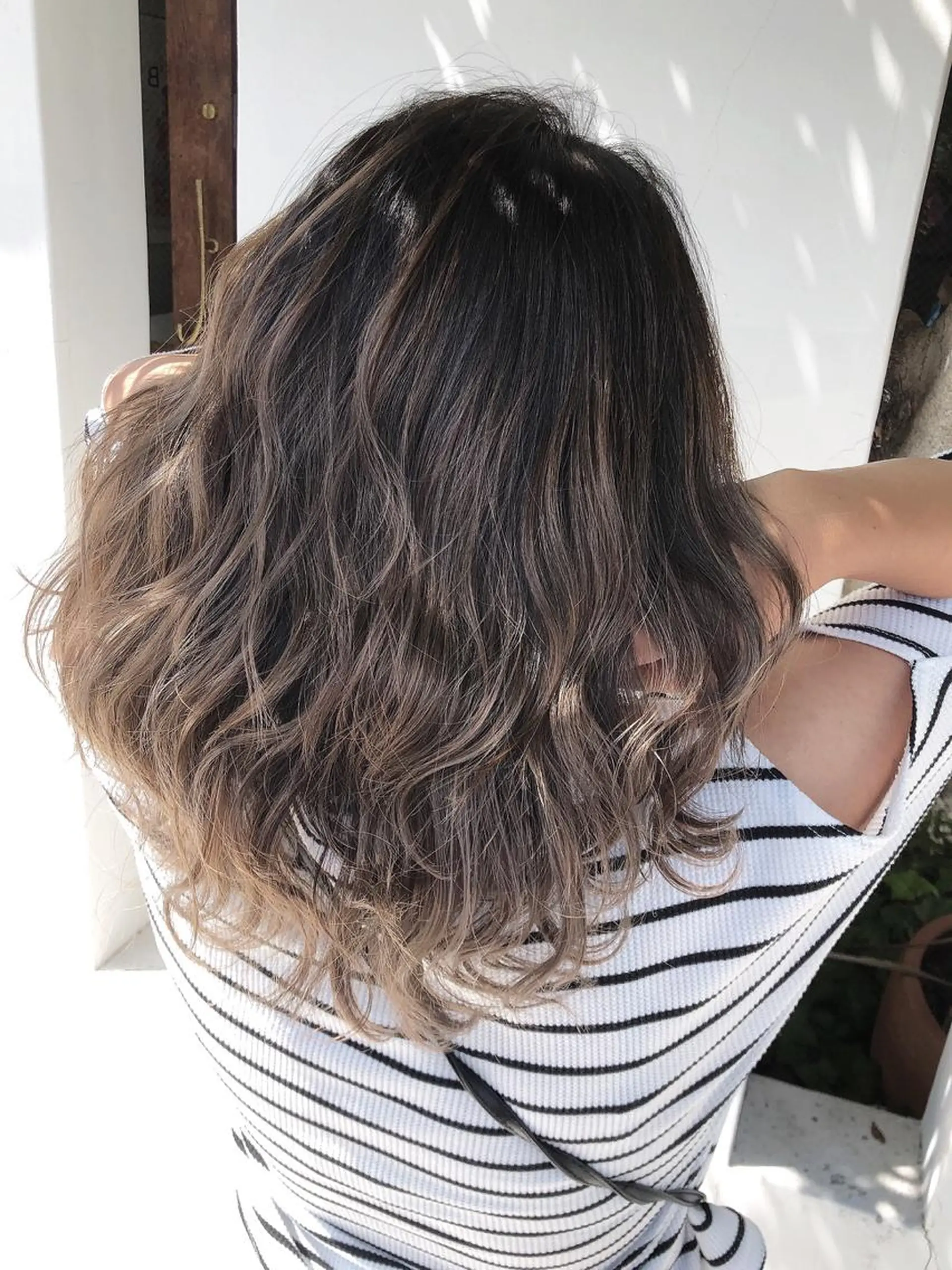 セミロング ヘアカラー 具志 正太のヘアスタイル