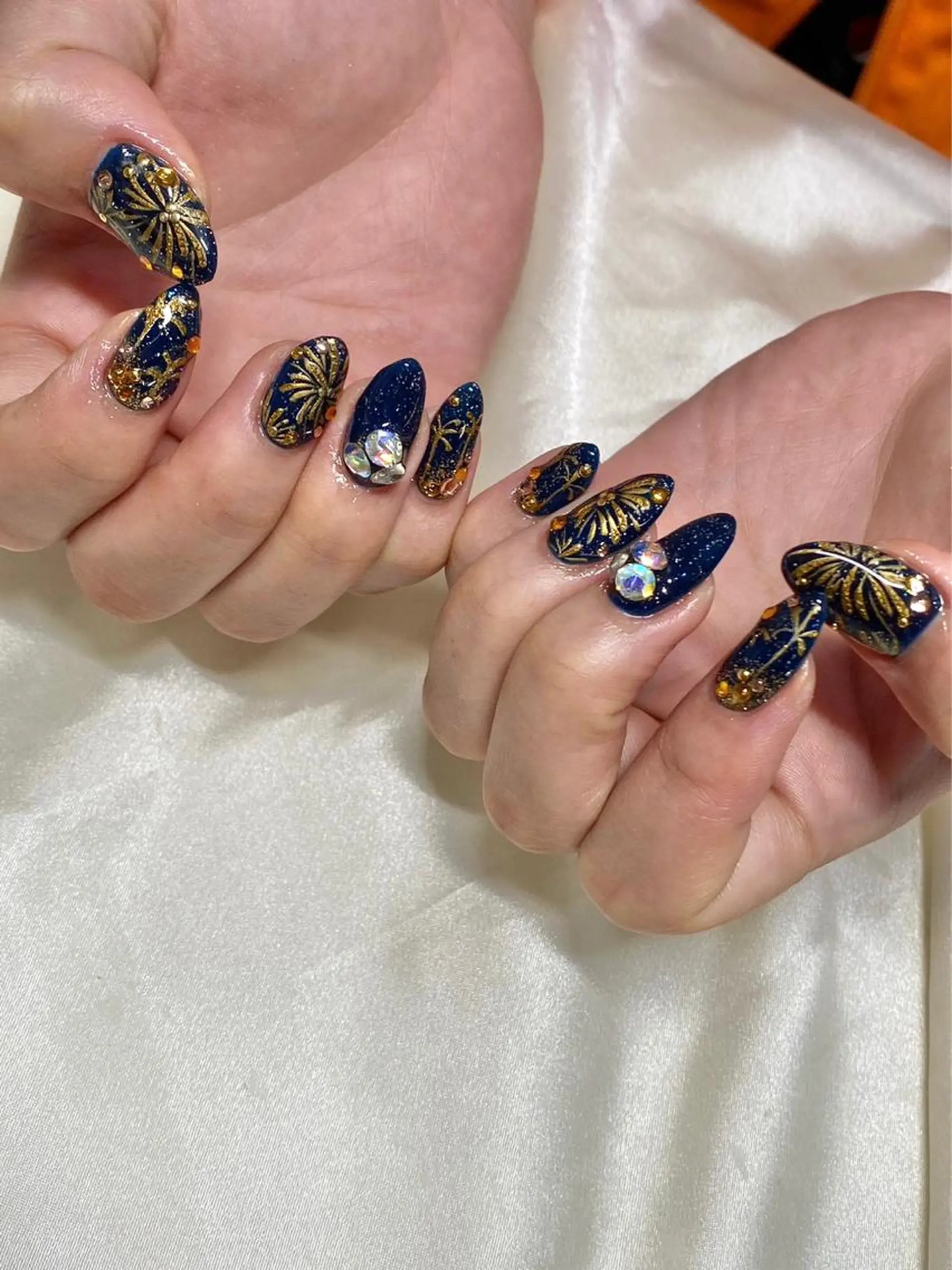 ネイル マツエク・マツパ アイブロウ 眉カラー 韓国風マツエク パリジェンヌラッシュリフト まつげパーマ ワンホンマツエク ハンドネイル Nail&eye Belire 新宿のネイルデザイン