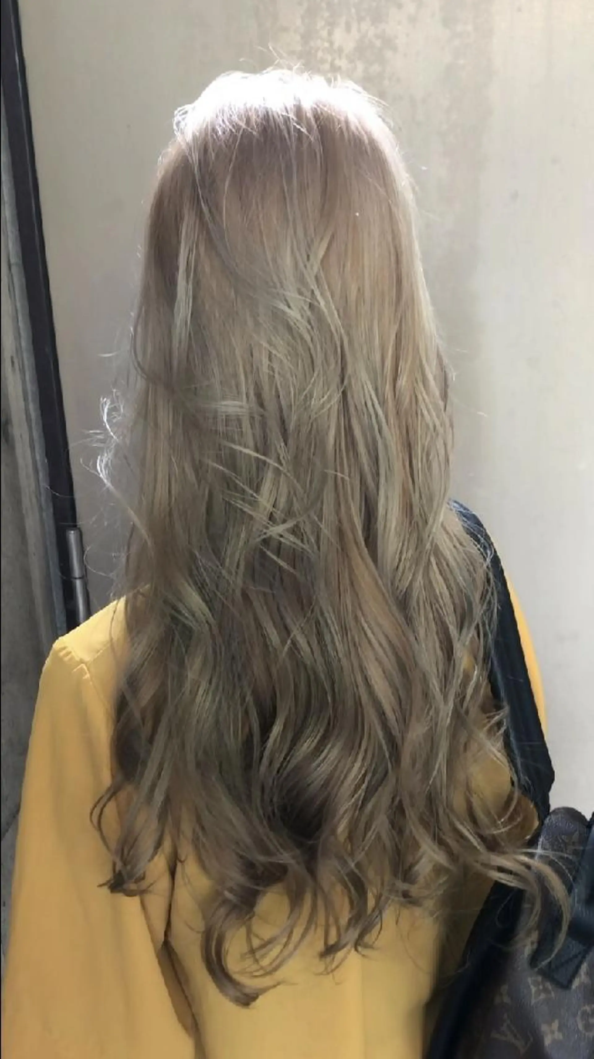 ロング カラー バレイヤージュ ダブルカラー ハイライトカラー 外国人風カラー ハイライト ヘアカラー トリートメント RIENS♡xrea 山本優舞のヘアスタイル
