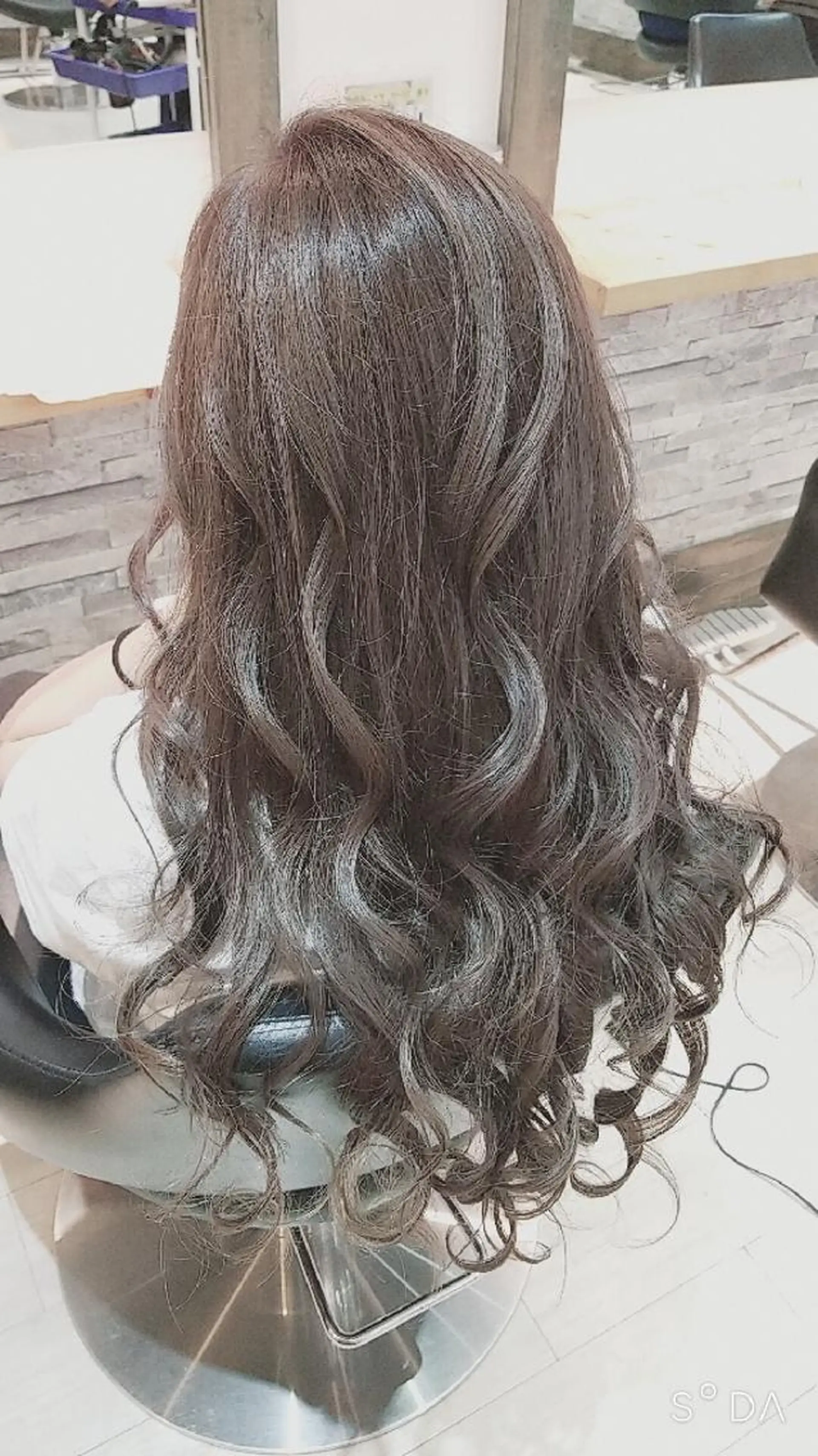 ロング カット ヘアカラー トリートメント すずき えりのヘアスタイル