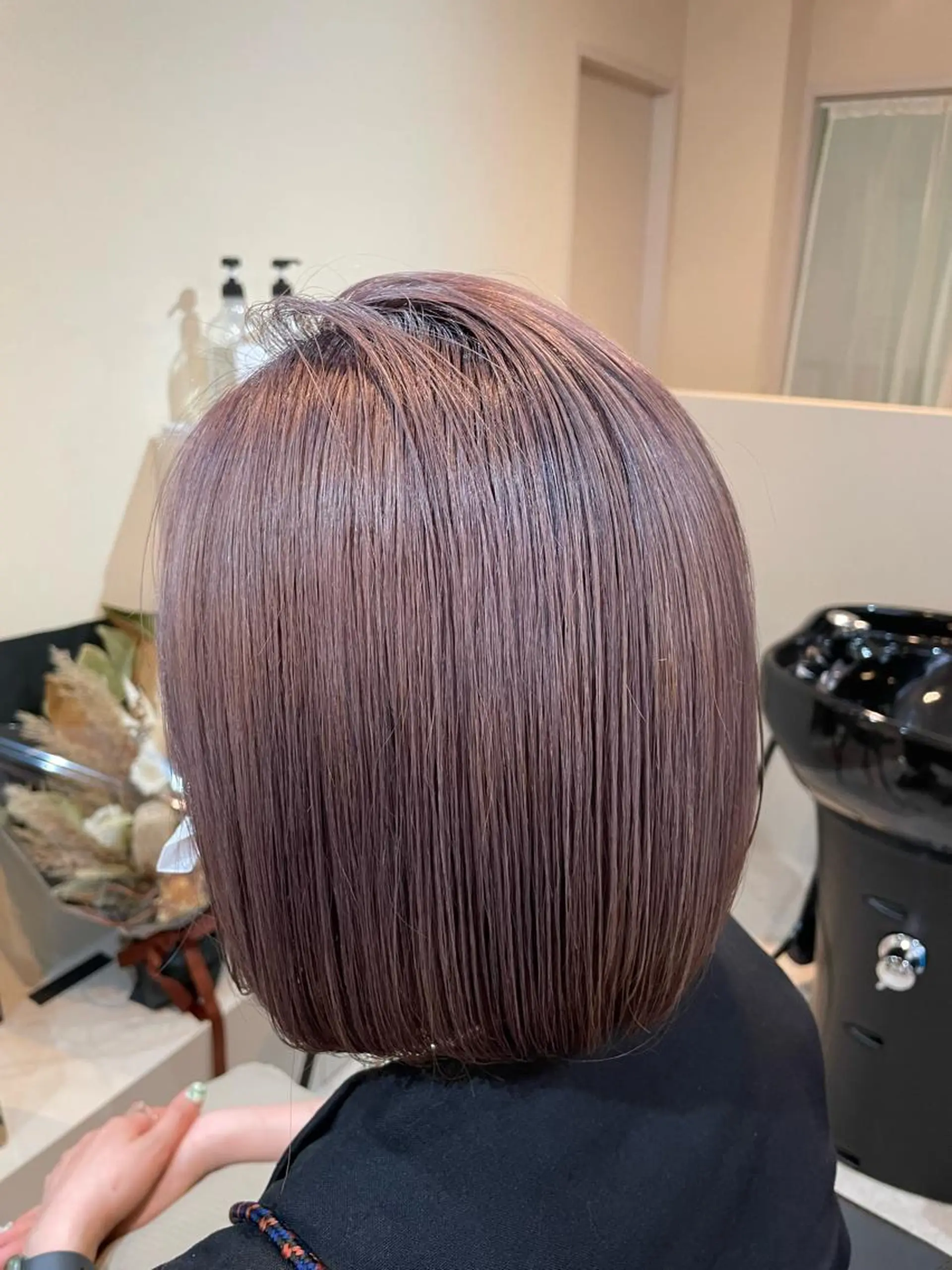 ショート アッシュ パープルカラー hair salon mokuri〜木音〜のヘアスタイル