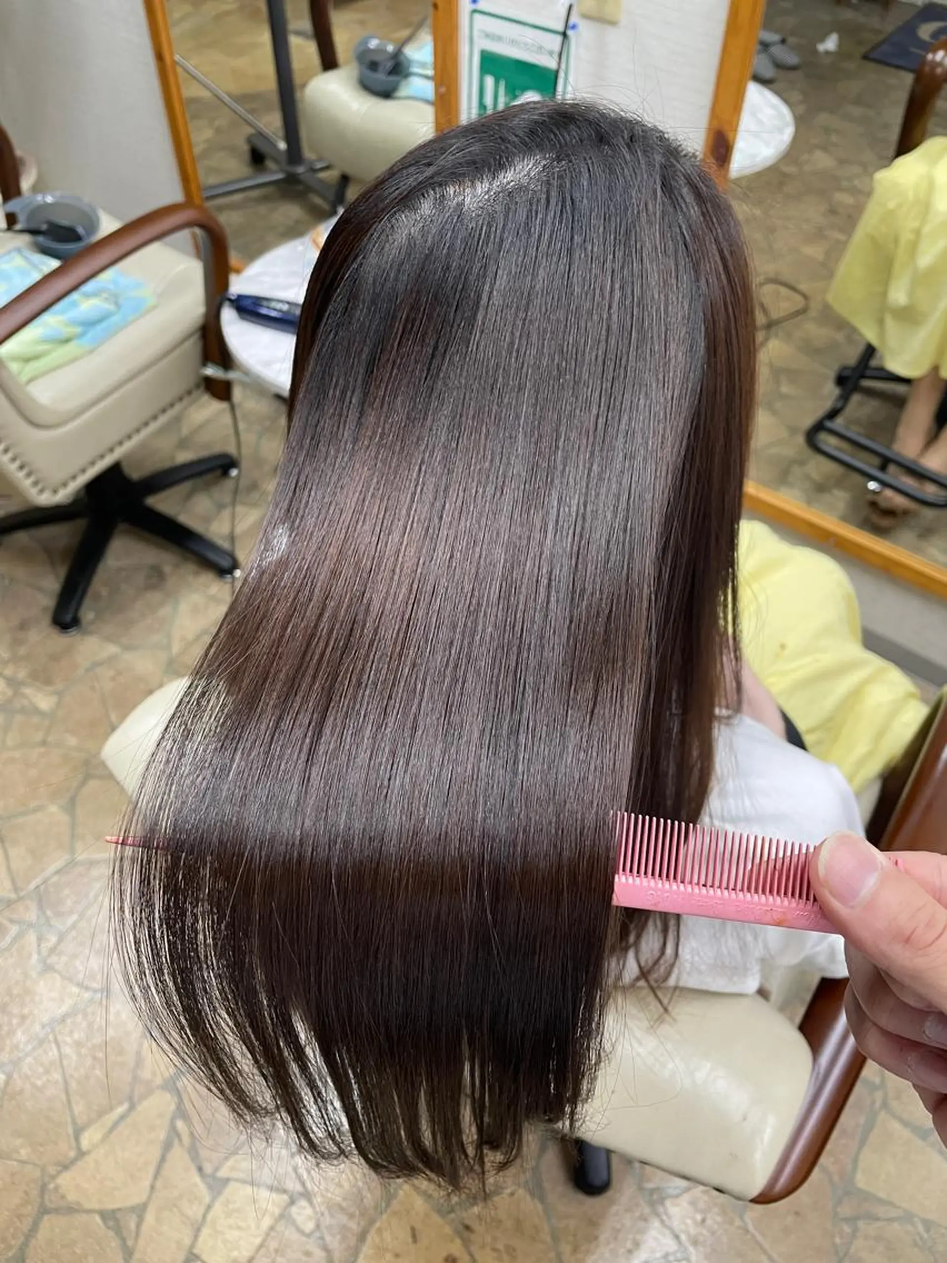 セミロング 酸性ストレート stylist YUTOのヘアスタイル