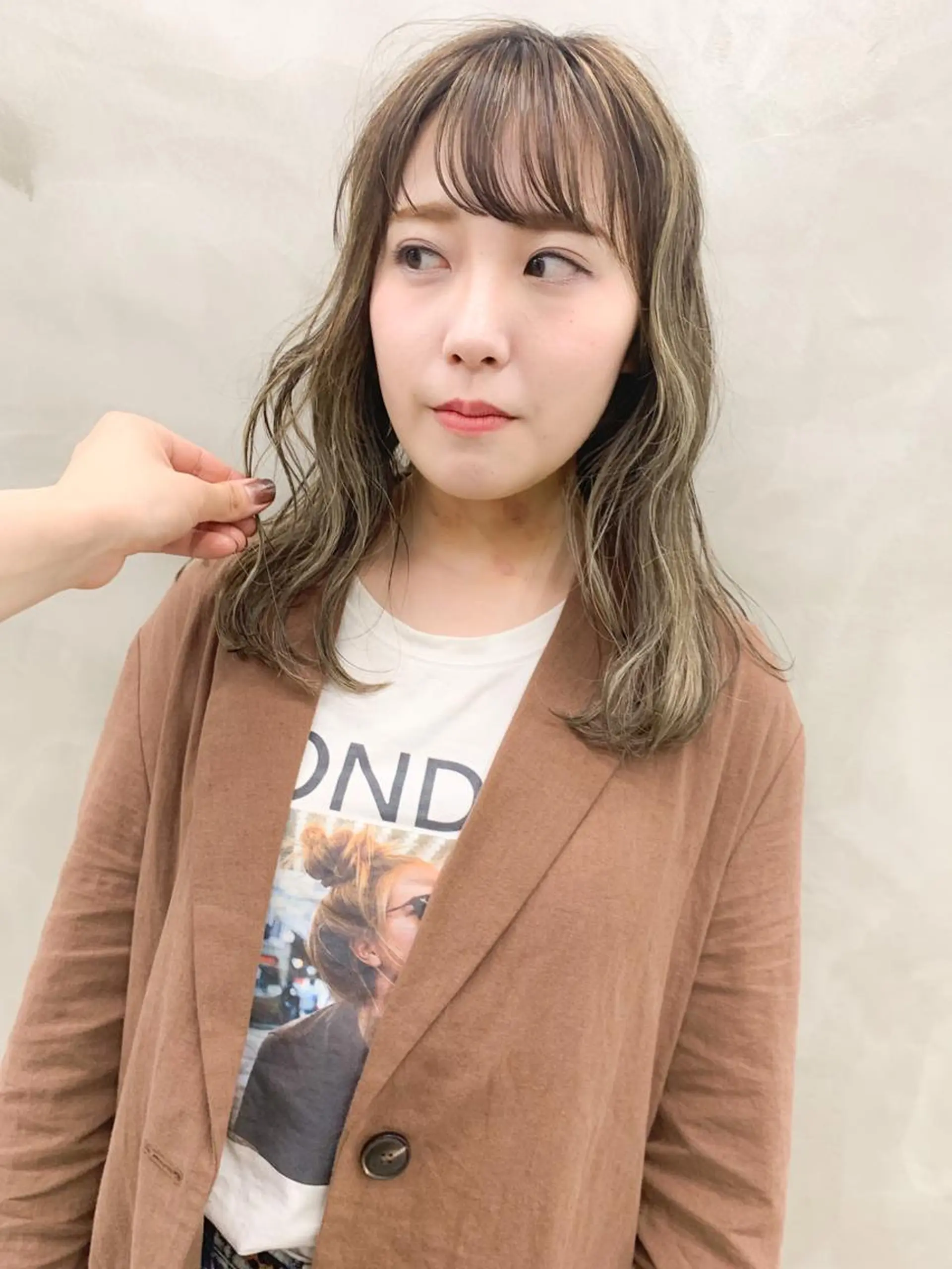 カラー ブリーチ グレージュ ハイライトカラー ヘッドスパ (女性限定)🍋モエのヘアスタイル