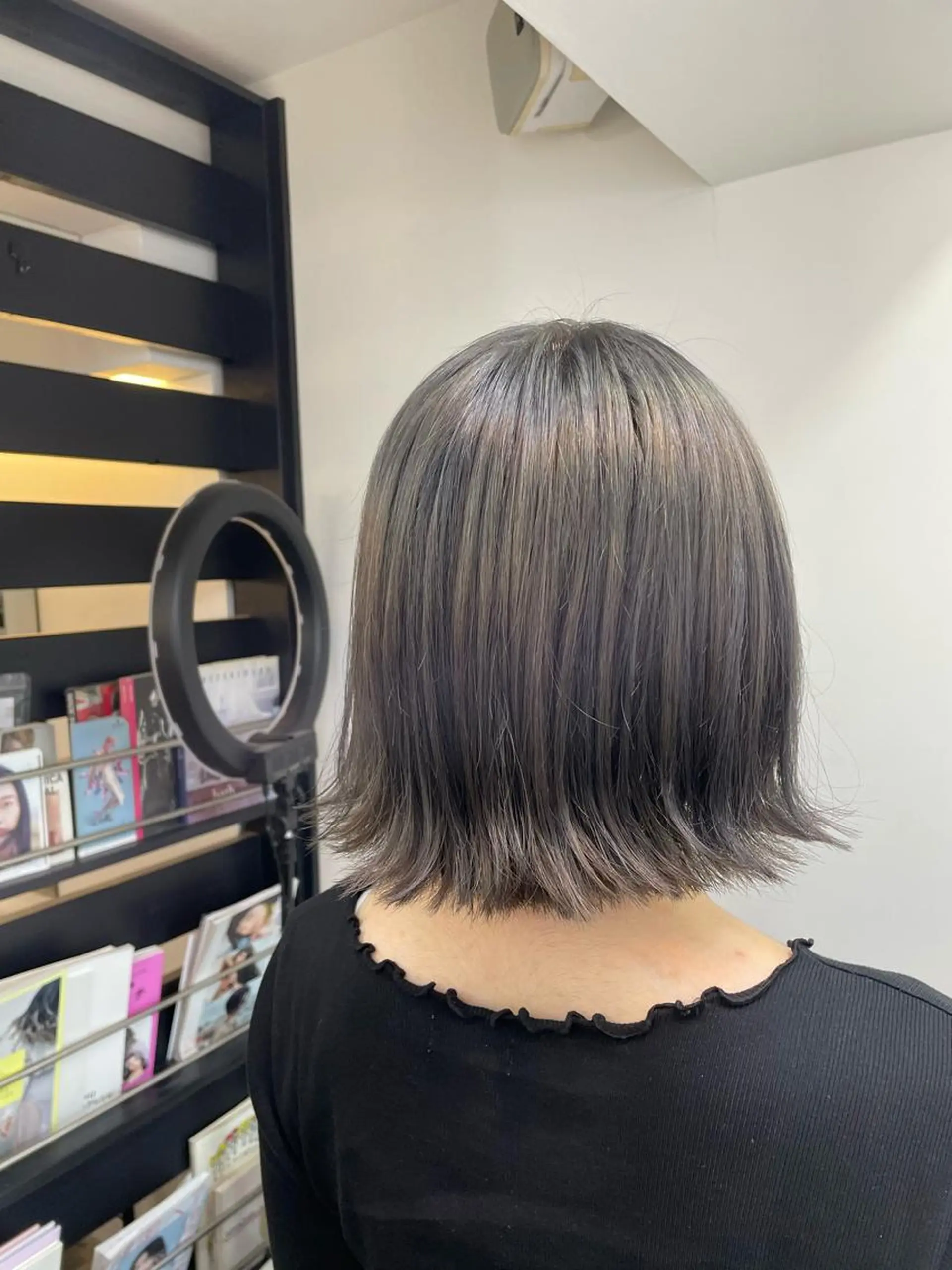 ショート カラー ブリーチ グレージュ カーキグレージュ tokute 中野真咲🐺のヘアスタイル