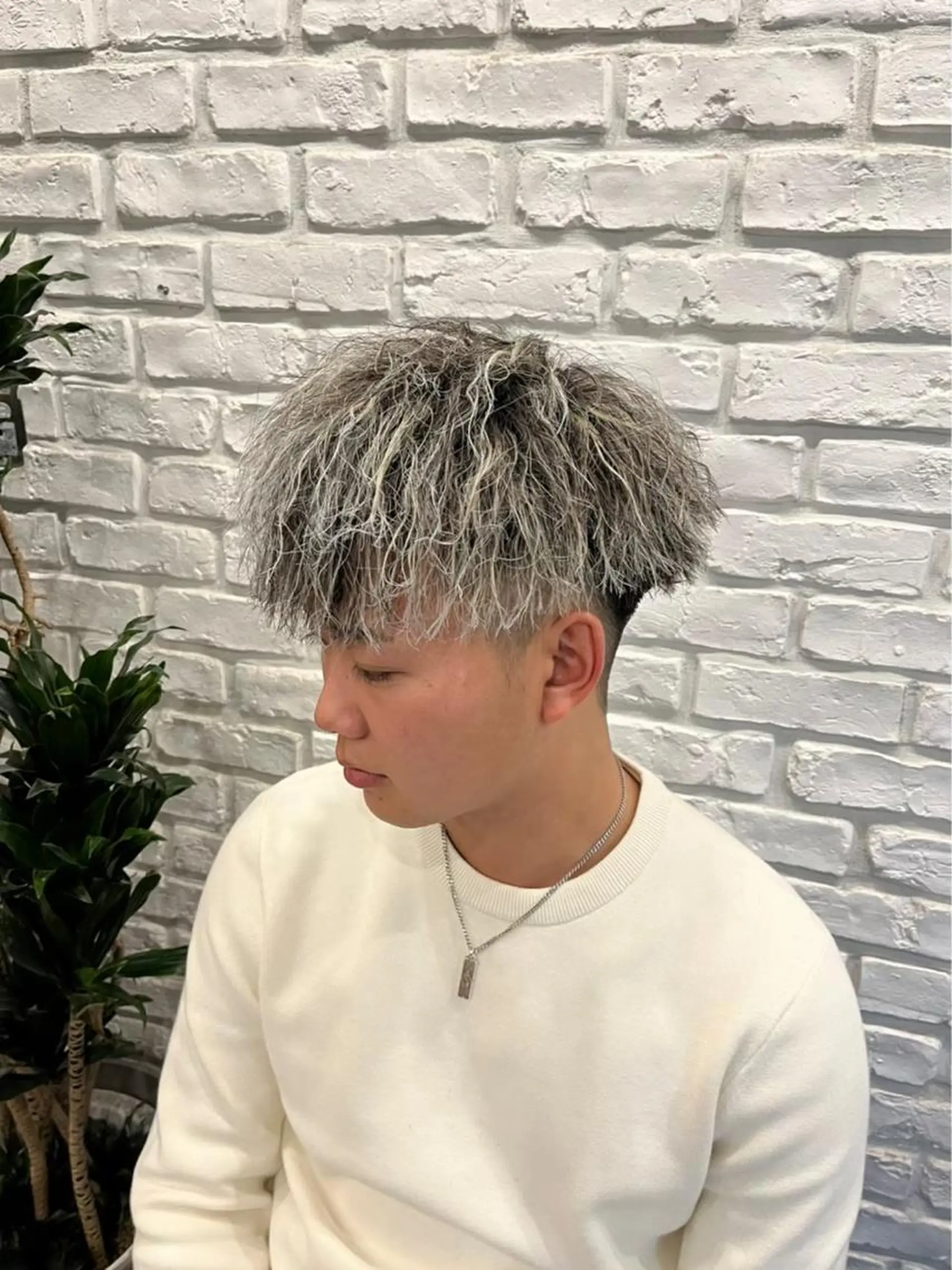 ショート カラー パーマ メンズ メンズブリーチ メンズメッシュ ブリーチ メッシュ メンズパーマ/京都駅 /メンズ/奥村航平のヘアスタイル