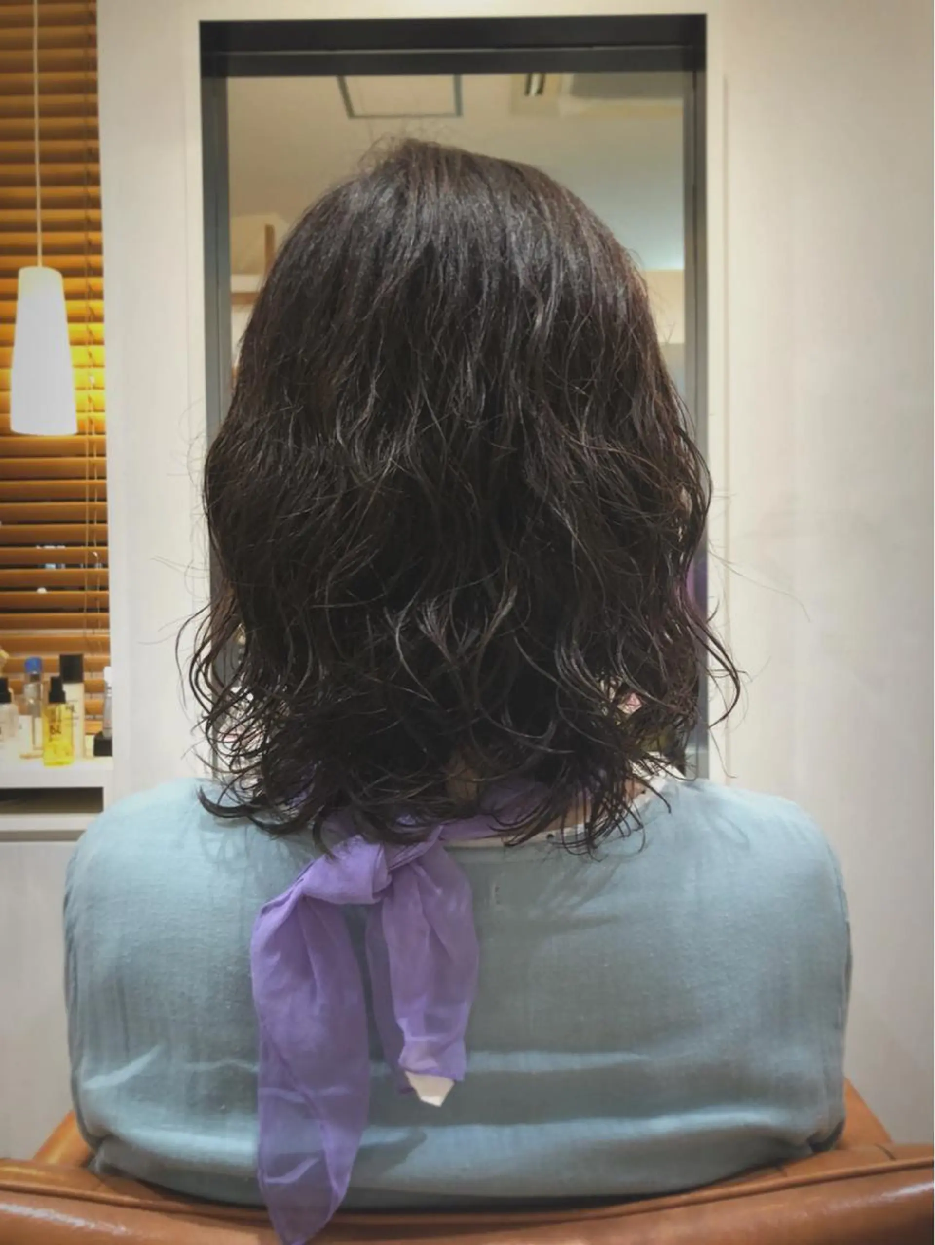 ミディアム パーマ ミディアムパーマ レイヤーカット ローレイヤー ストレートパーマ 乾 友恵のヘアスタイル