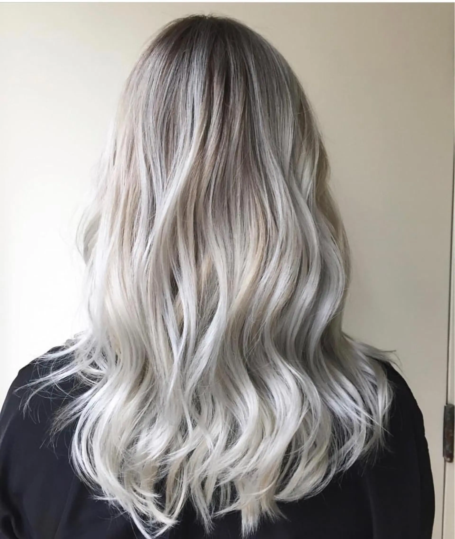 セミロング カラー ブリーチ レイヤーカット BLend 渋谷のヘアスタイル