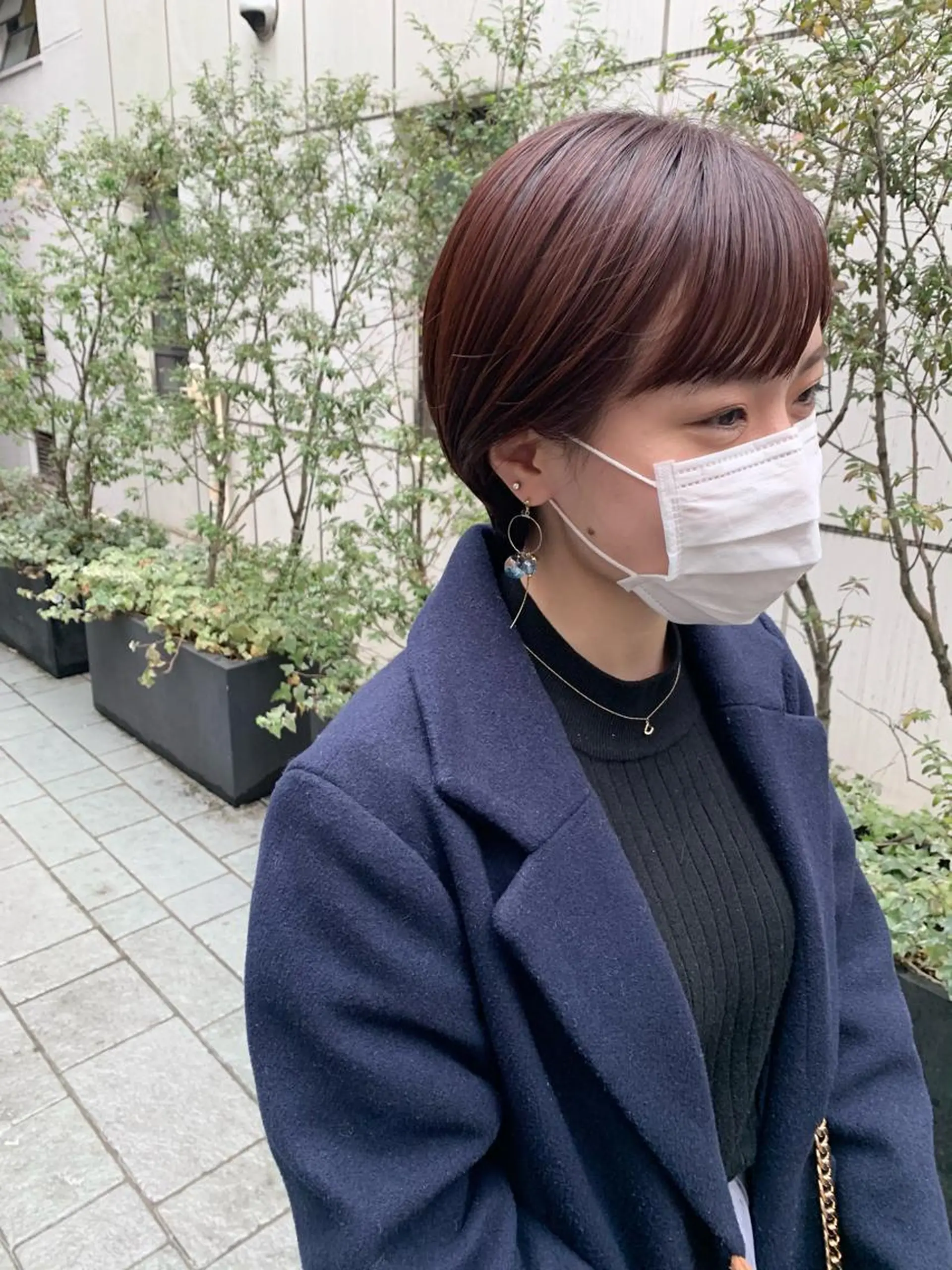 ショート カラー ヘアアレンジ ボルドーカラー ショートヘア 小顔カット カット トリートメント 艶ハイトーン/ヘア アレンジAYAKAのヘアスタイル