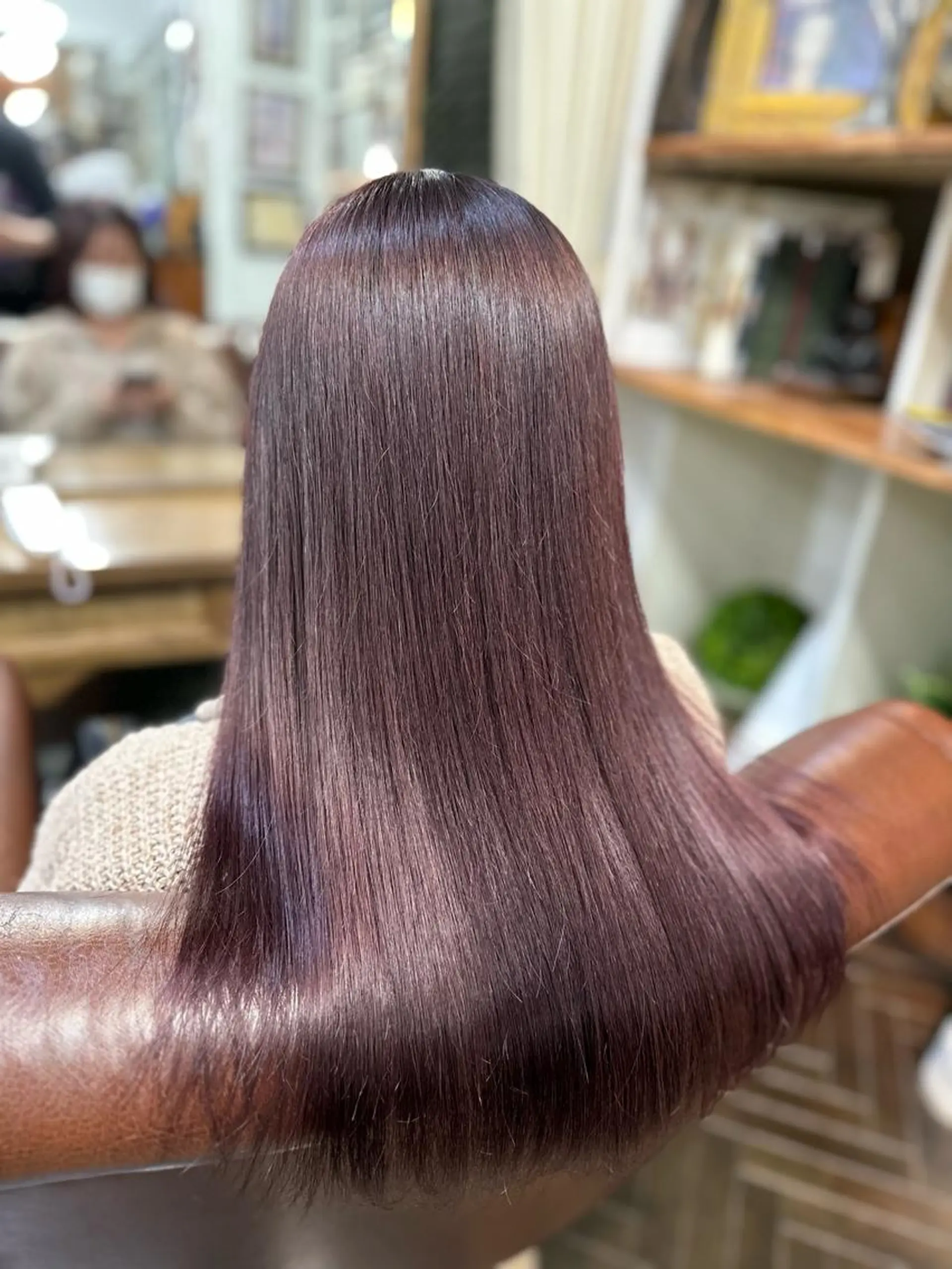 セミロング カラー ブラウンカラー ピンクカラー ピンクブラウン レイヤーカット/ カラー/長谷恵花のヘアスタイル