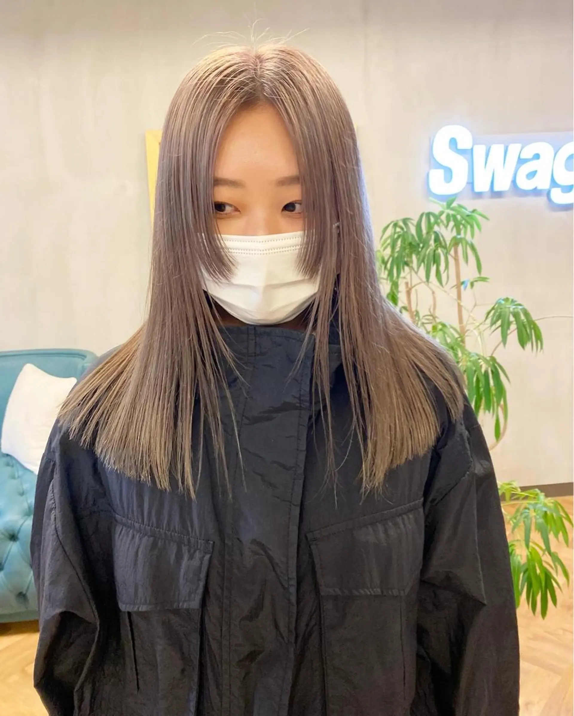 セミロング 髪と音処　マトぺ所属・デザインカラー/ボブ ブリーチカラー/ユリのヘアスタイル