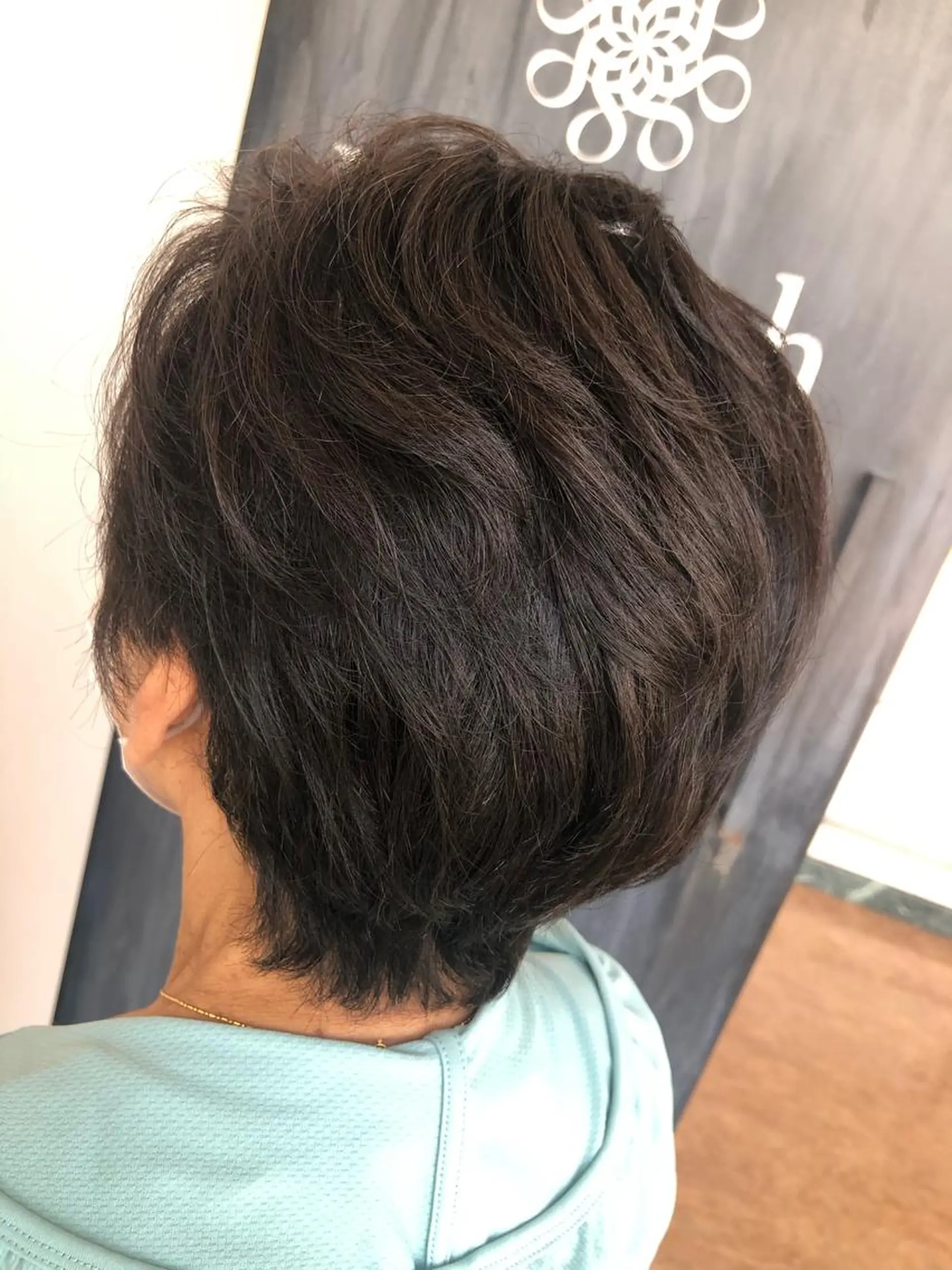 ショート ヘアカラー 関本 悠奈のヘアスタイル