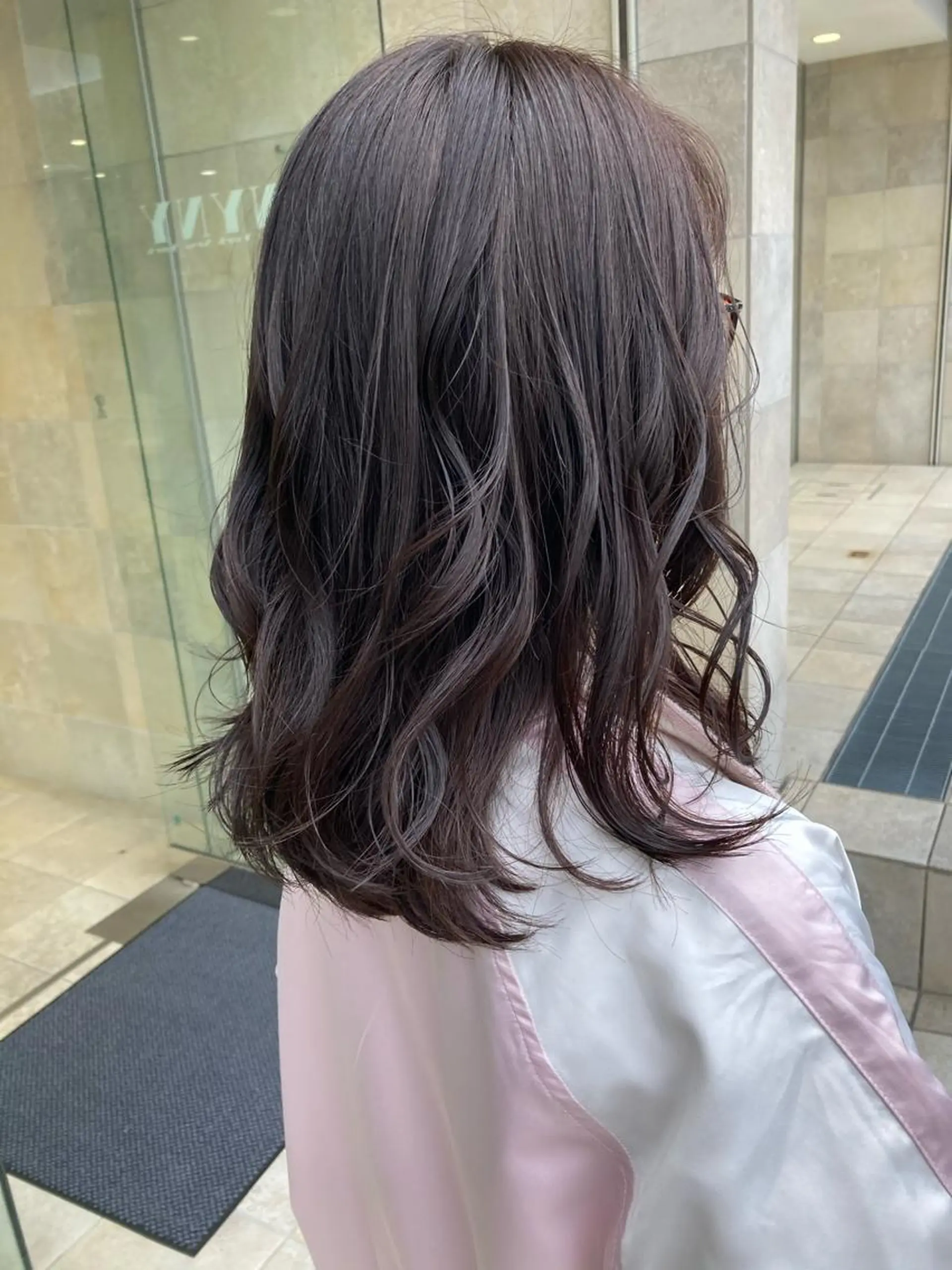 セミロング カラー グレージュ カット ヘアカラー トリートメント 田中 あかねのヘアスタイル