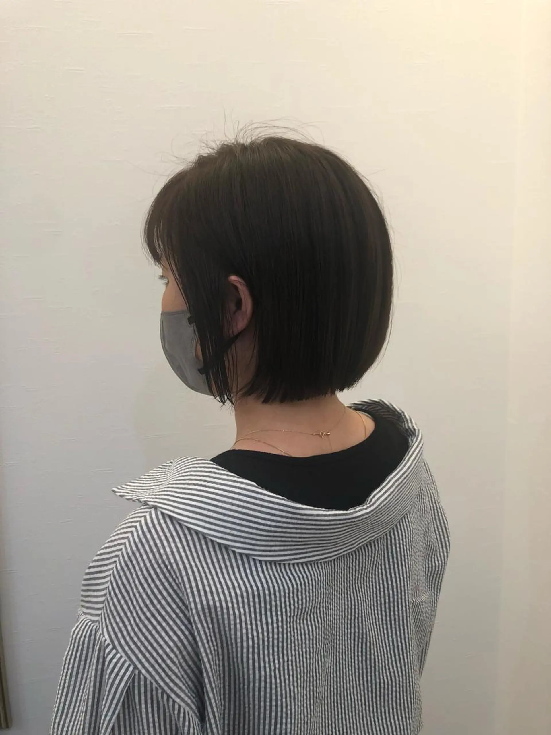 ショート ツノガイ エリのヘアスタイル