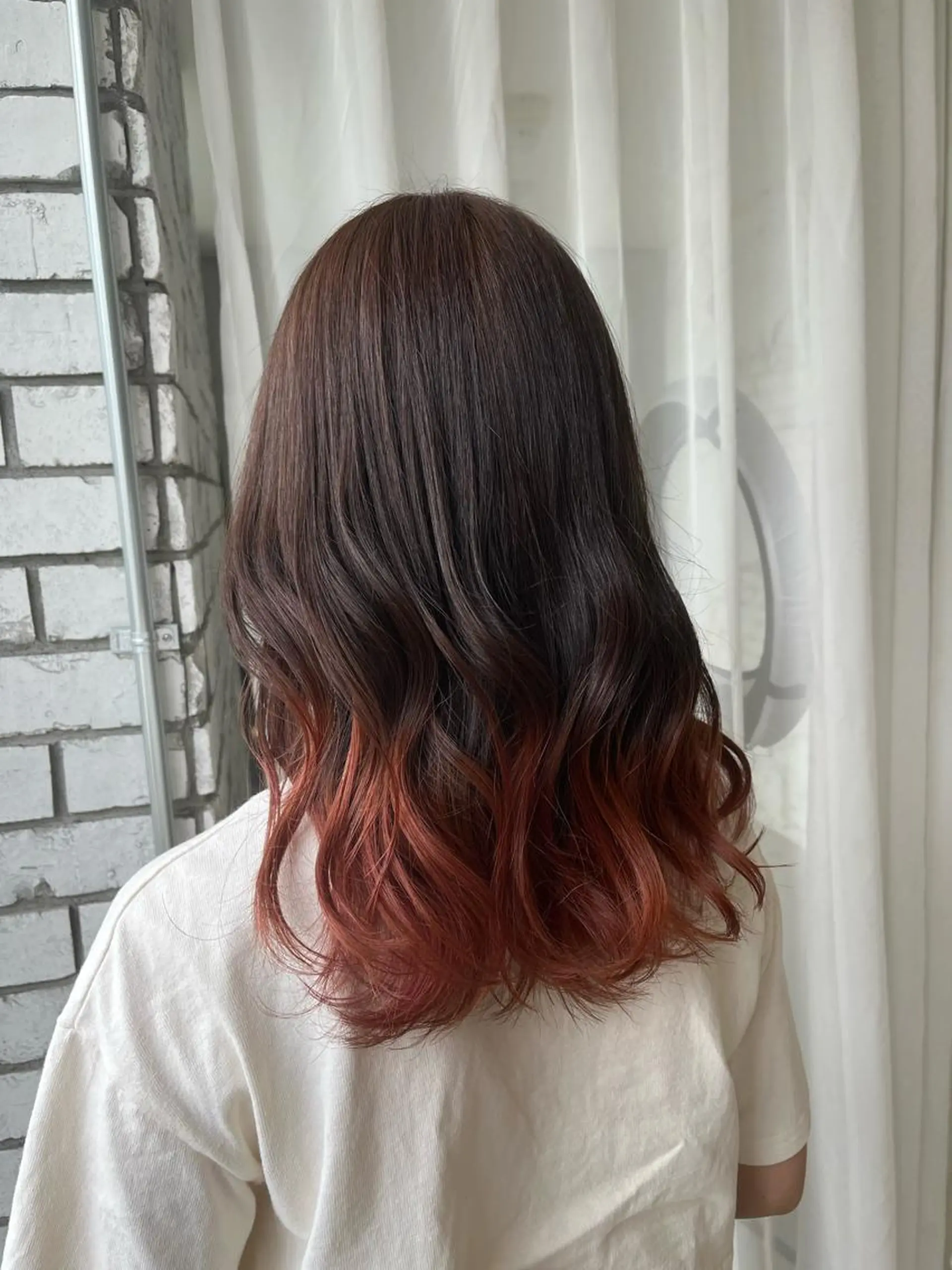 セミロング ヘアカラー トリートメント u n aのヘアスタイル