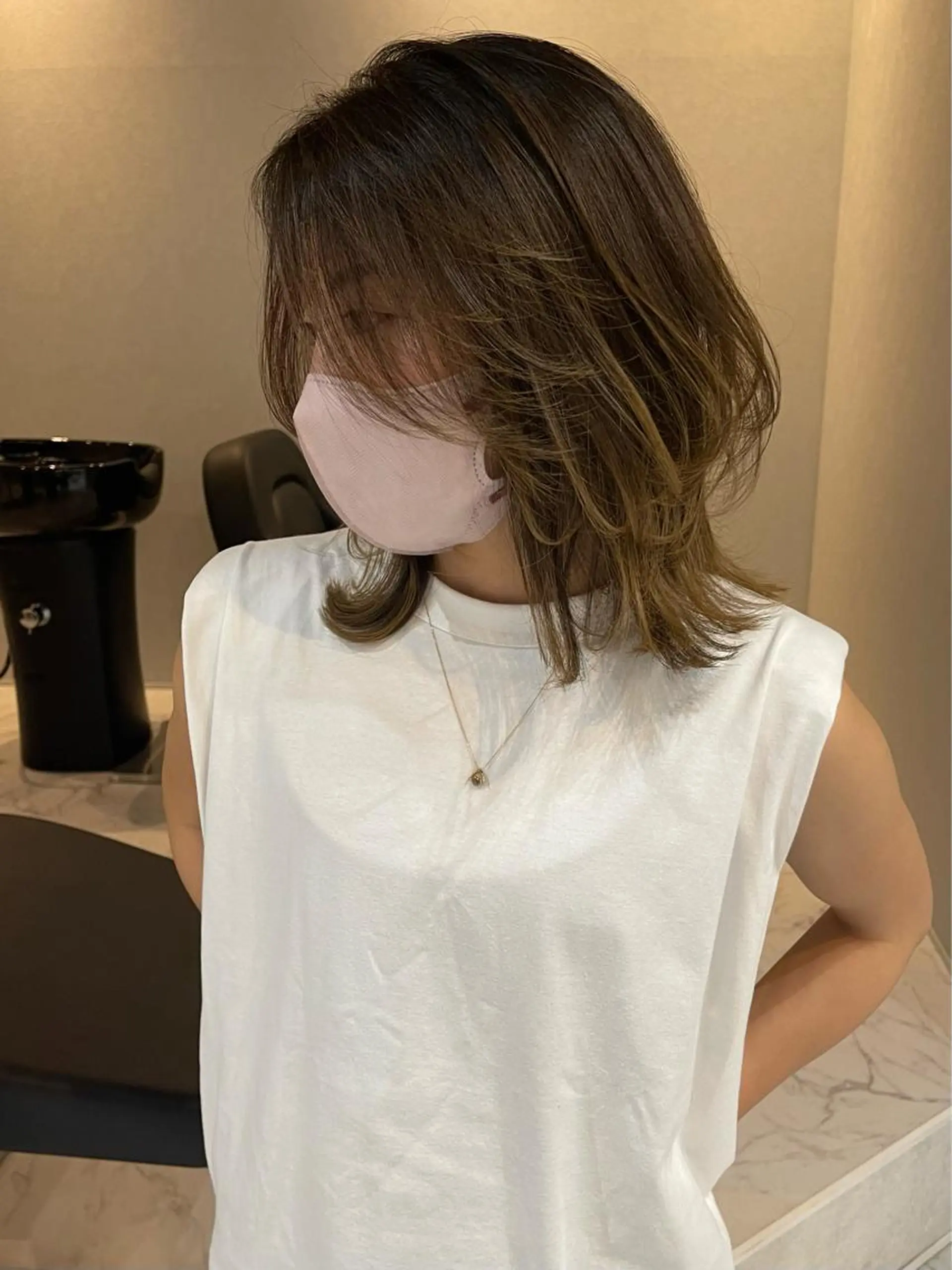 ミディアム カラー ヘアアレンジ バレイヤージュ デザインカラー ハイライトカラー 外国人風カラー ハイライト カット アンドウ ユウ/ レイヤーカット/韓国のヘアスタイル