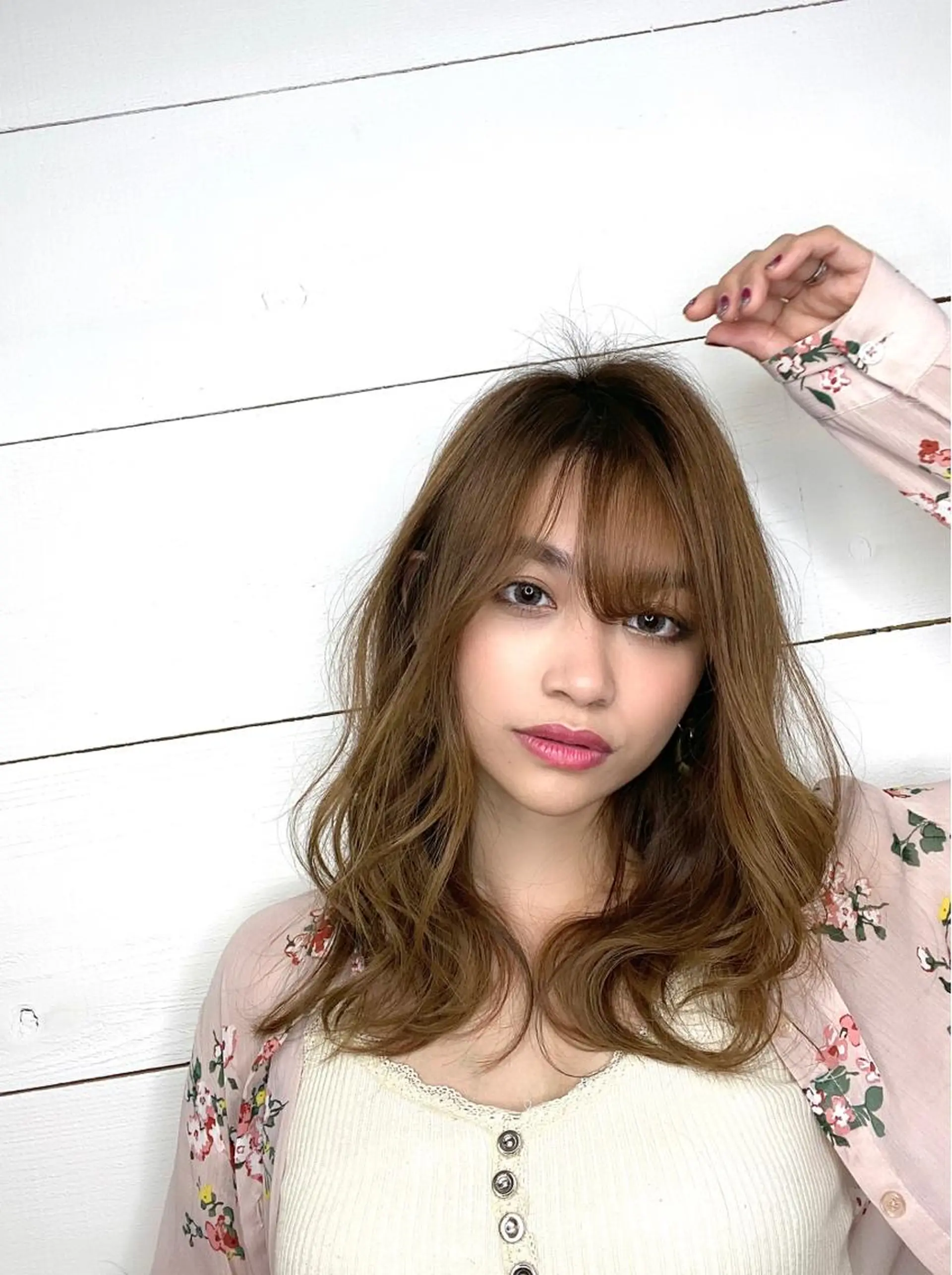 セミロング 【レイヤーカット】 関根【コテ巻パーマ】のヘアスタイル