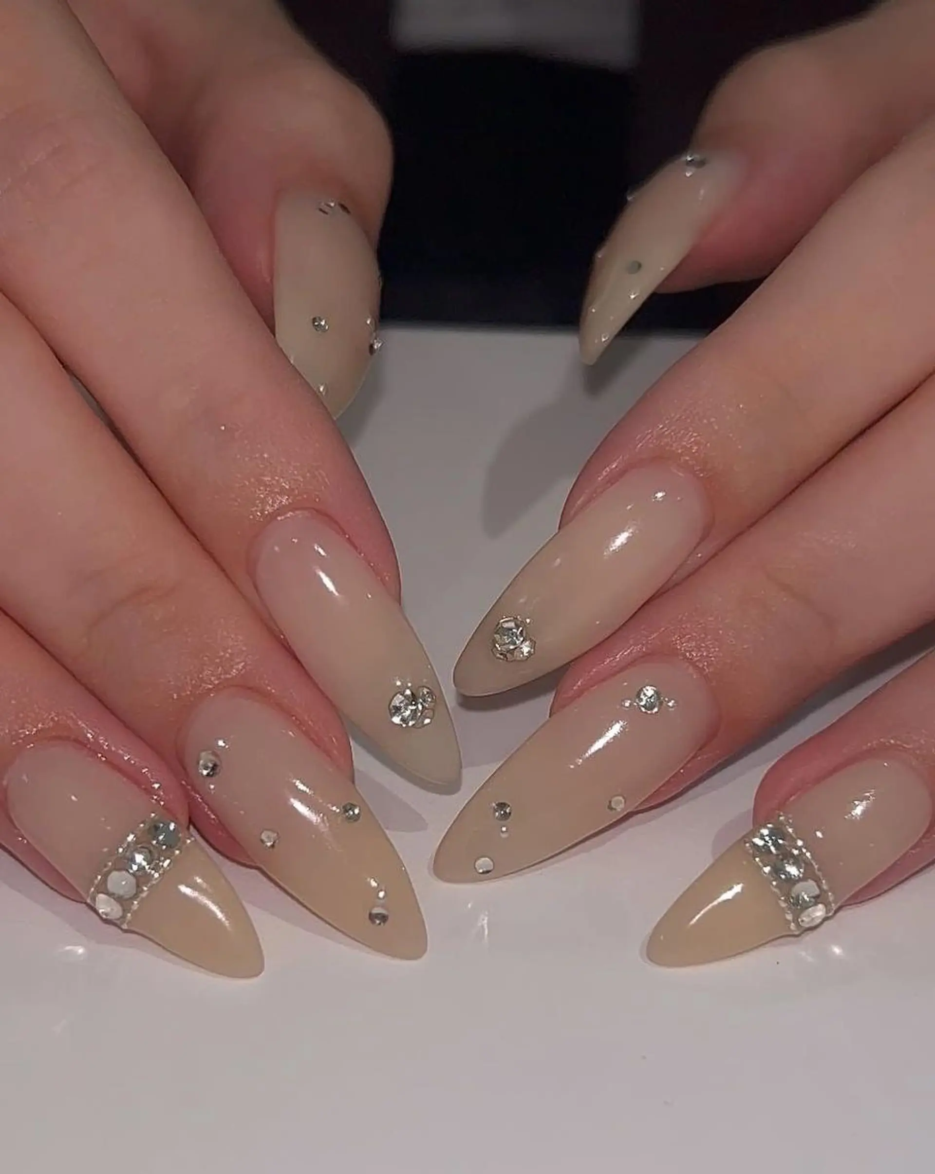 ネイル 長さ出し グラデーション 卒業式 キラキラネイル マグネットネイル Emi🌸Belle Nail Salonのネイルデザイン