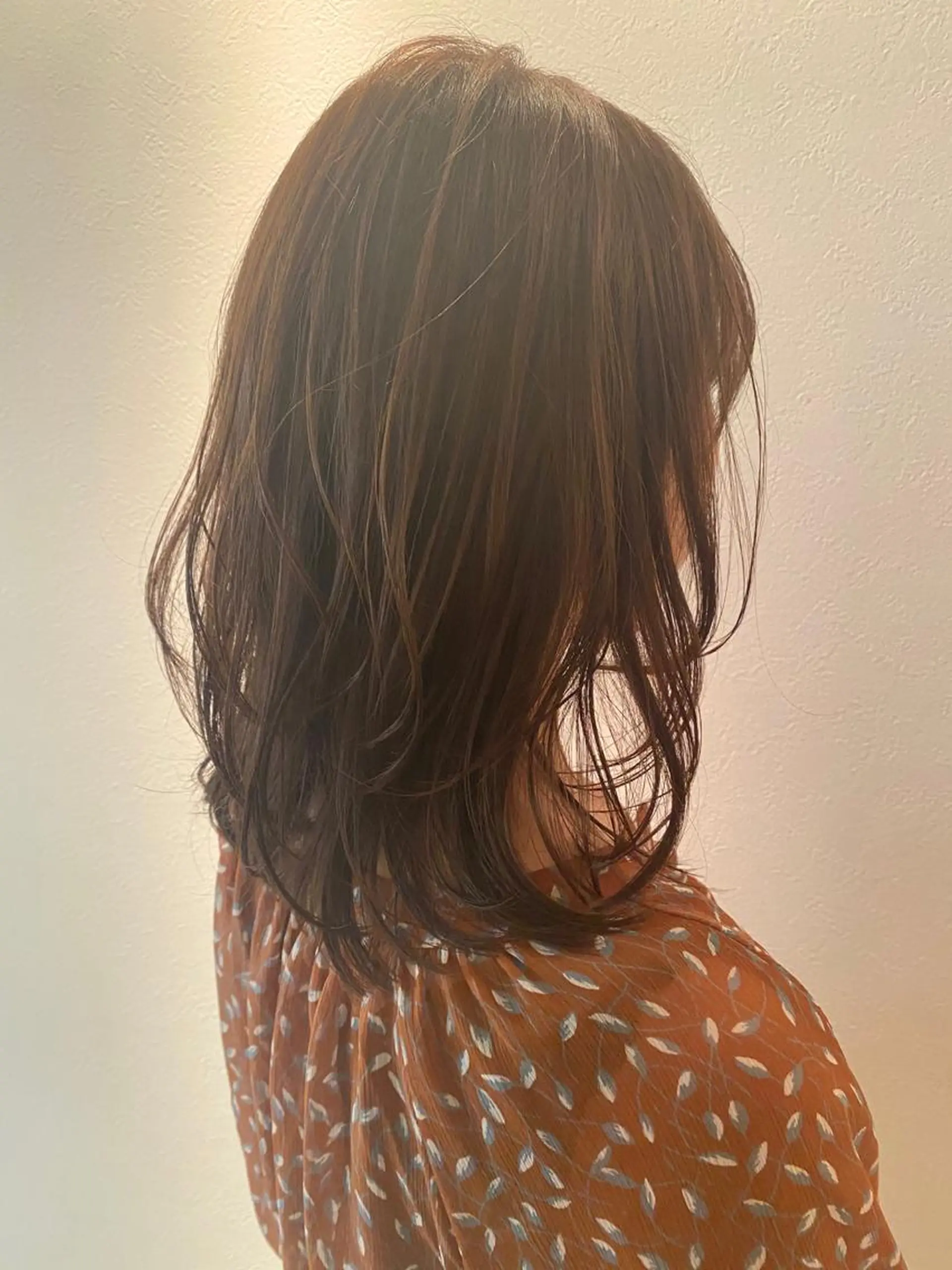 セミロング カラー レイヤーカット カット 安永 涼のヘアスタイル