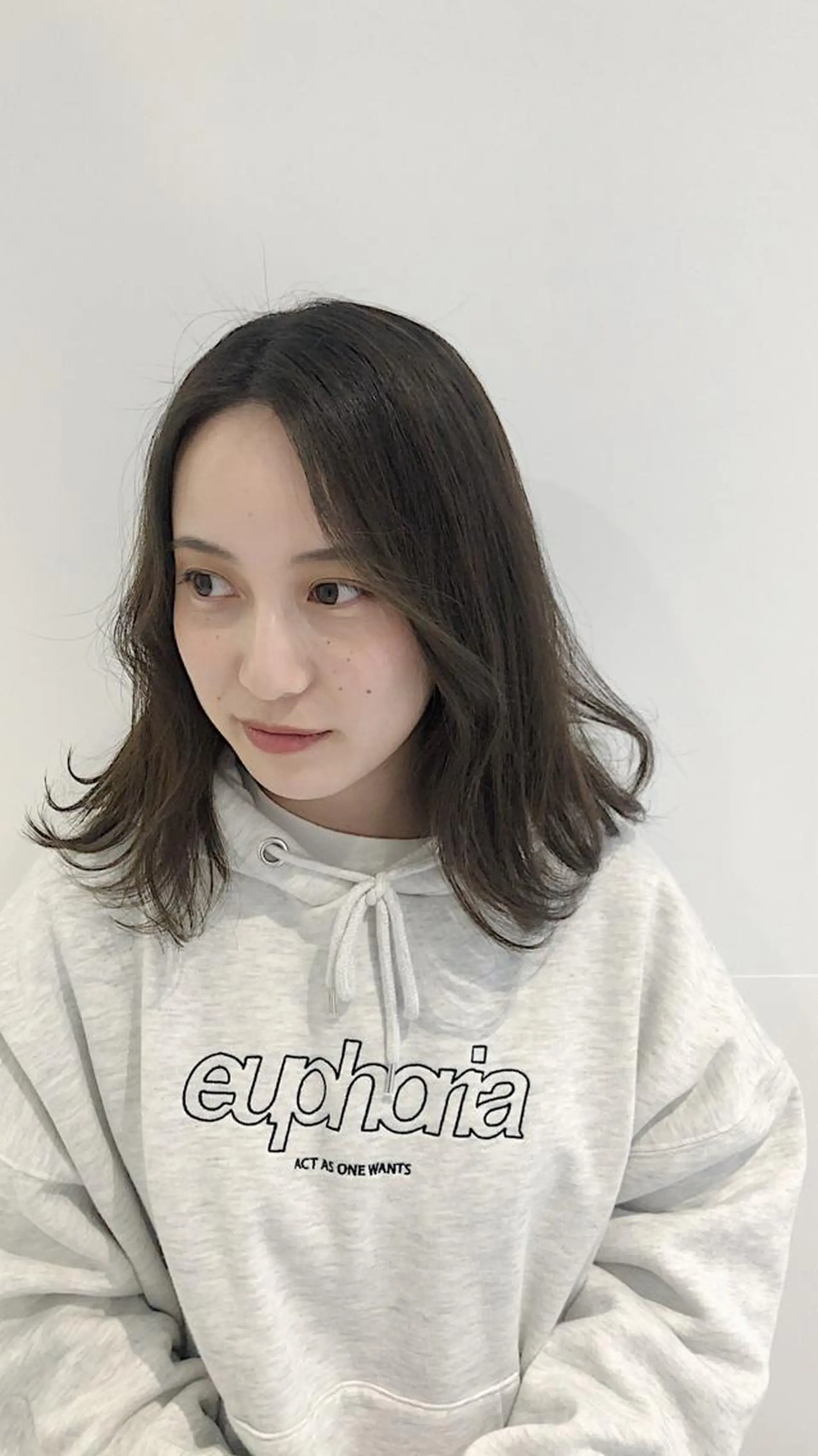 ミディアム カラー ベージュカラー オリーブベージュ 髪質改善/顔まわり 石原のヘアスタイル