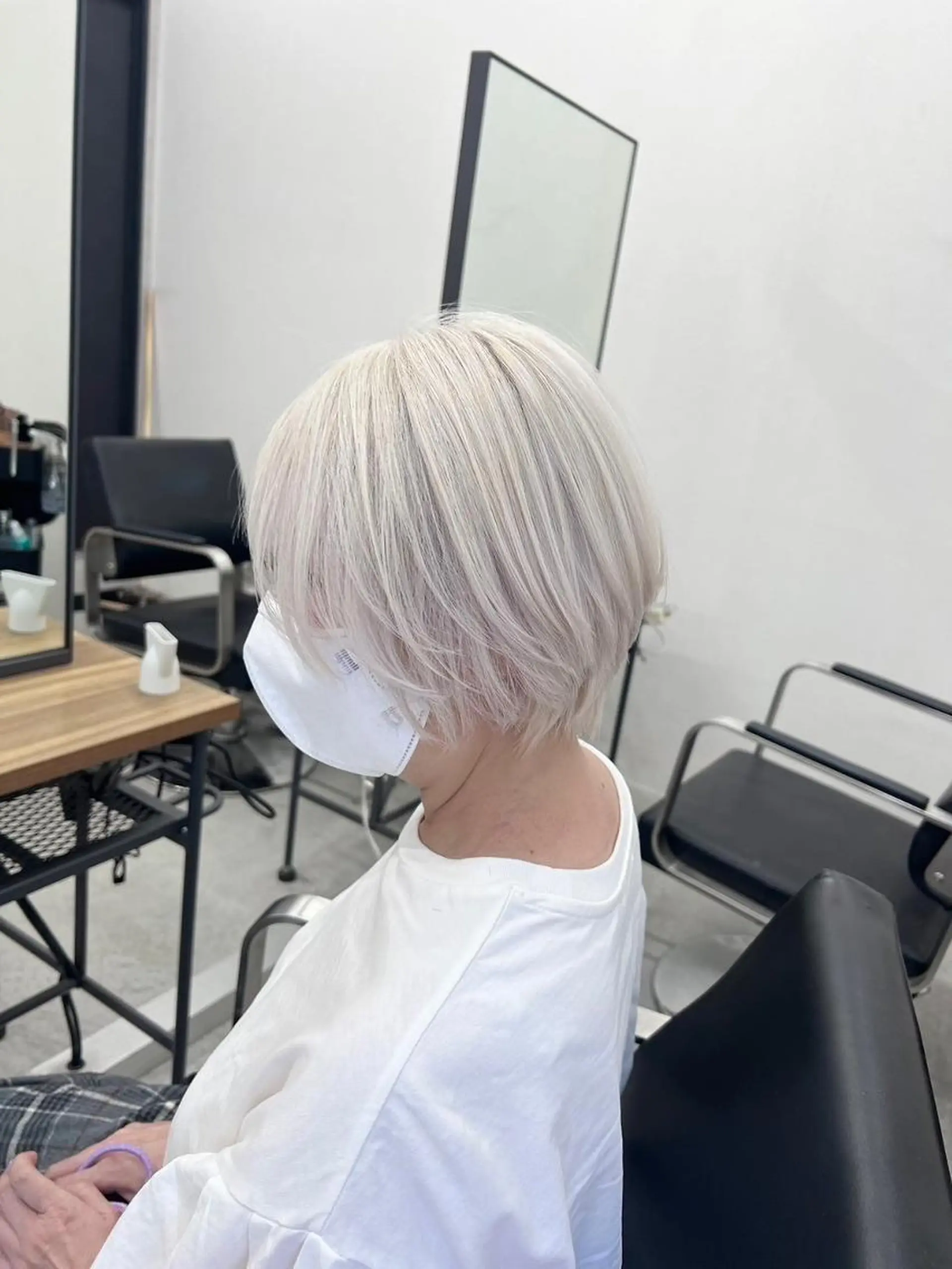 ミディアム 江坂エリア最安値◎ ブリーチ*土田のヘアスタイル