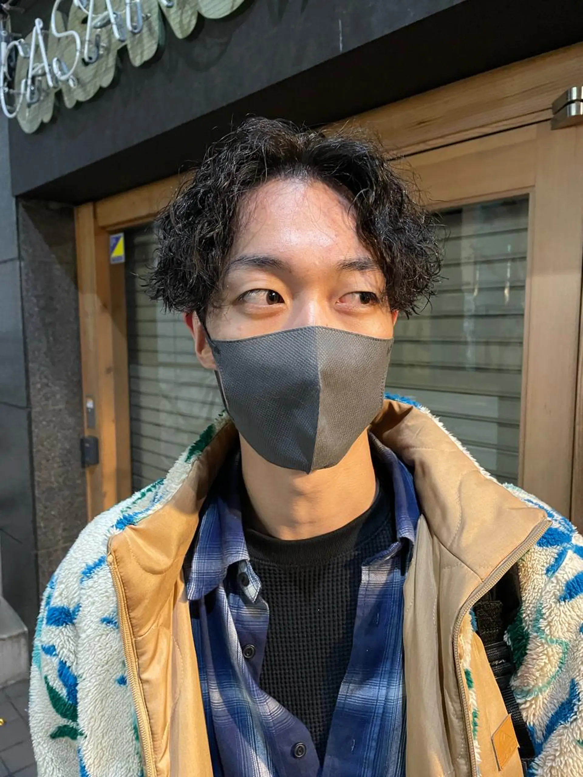 ショート カラー パーマ ヘアアレンジ メンズ メンズバレイヤージュ メンズブリーチ センターパート フェードカット メンズハイライト ハイトーン/レイヤー 🌸さくらのヘアスタイル