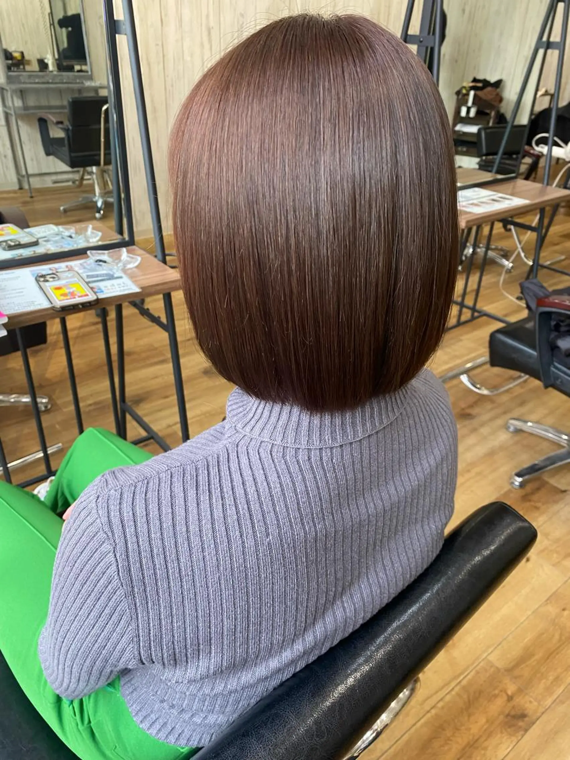 ショート カラー ネイル マツエク・マツパ インナーカラー くびれヘア 外国人風カラー 学生 レイヤーカット 夜23時まで予約🉑 reverieあきらのヘアスタイル