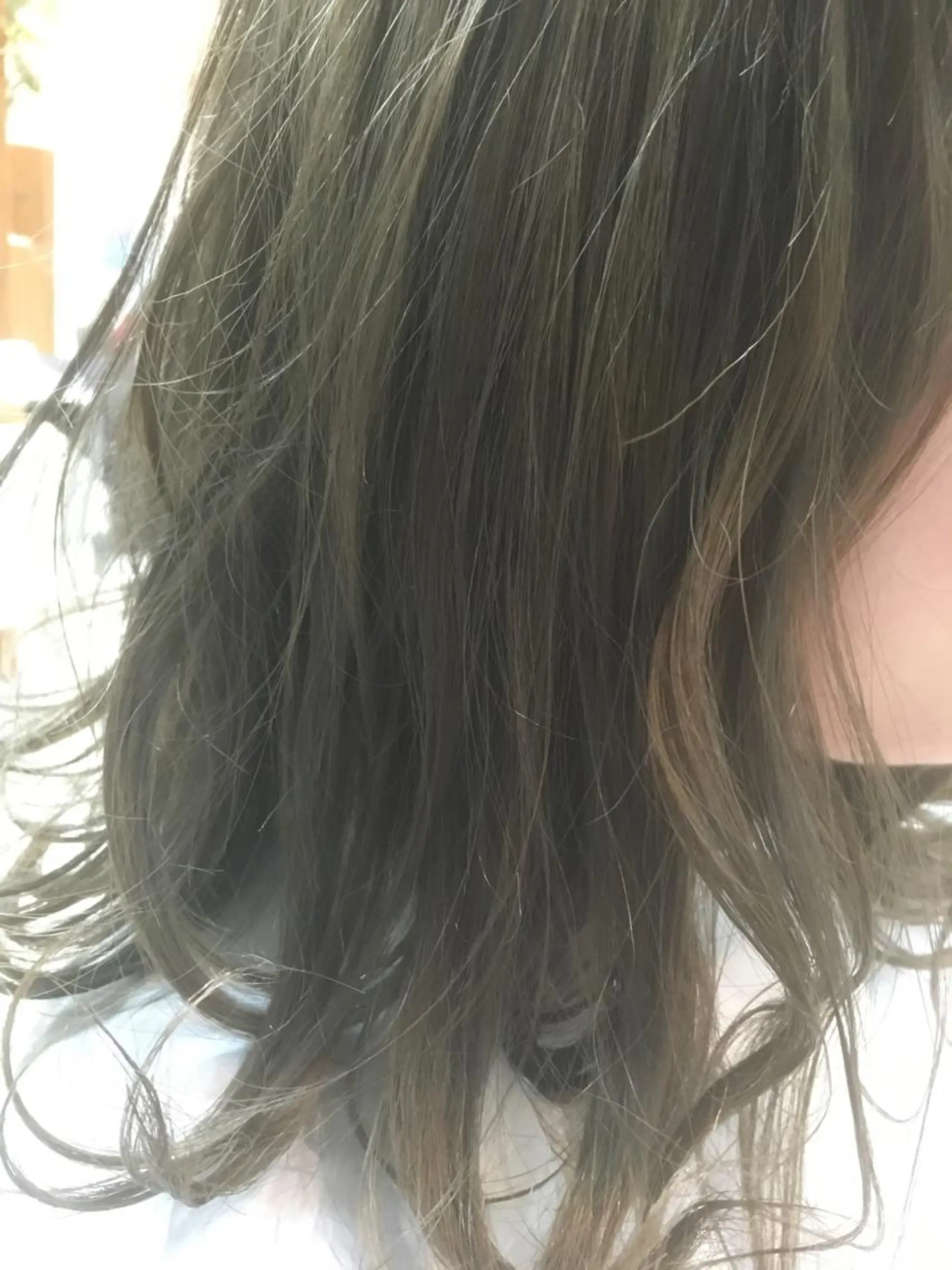 ミディアム カラー 白髪ぼかしハイライト 柳川拓哉のヘアスタイル