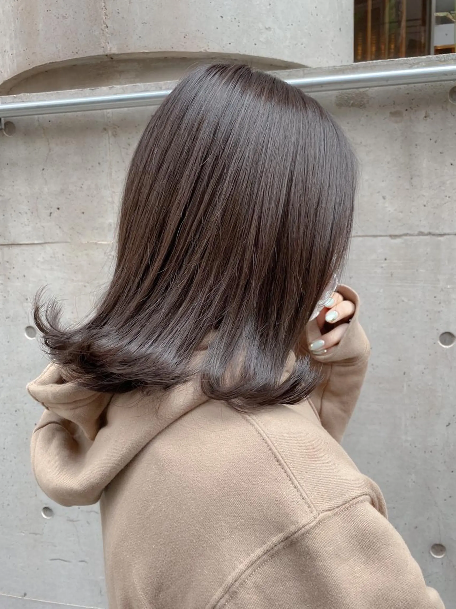 ミディアム カラー グレージュ シアーグレージュ 【透明感、艶髪】西村 有司のヘアスタイル