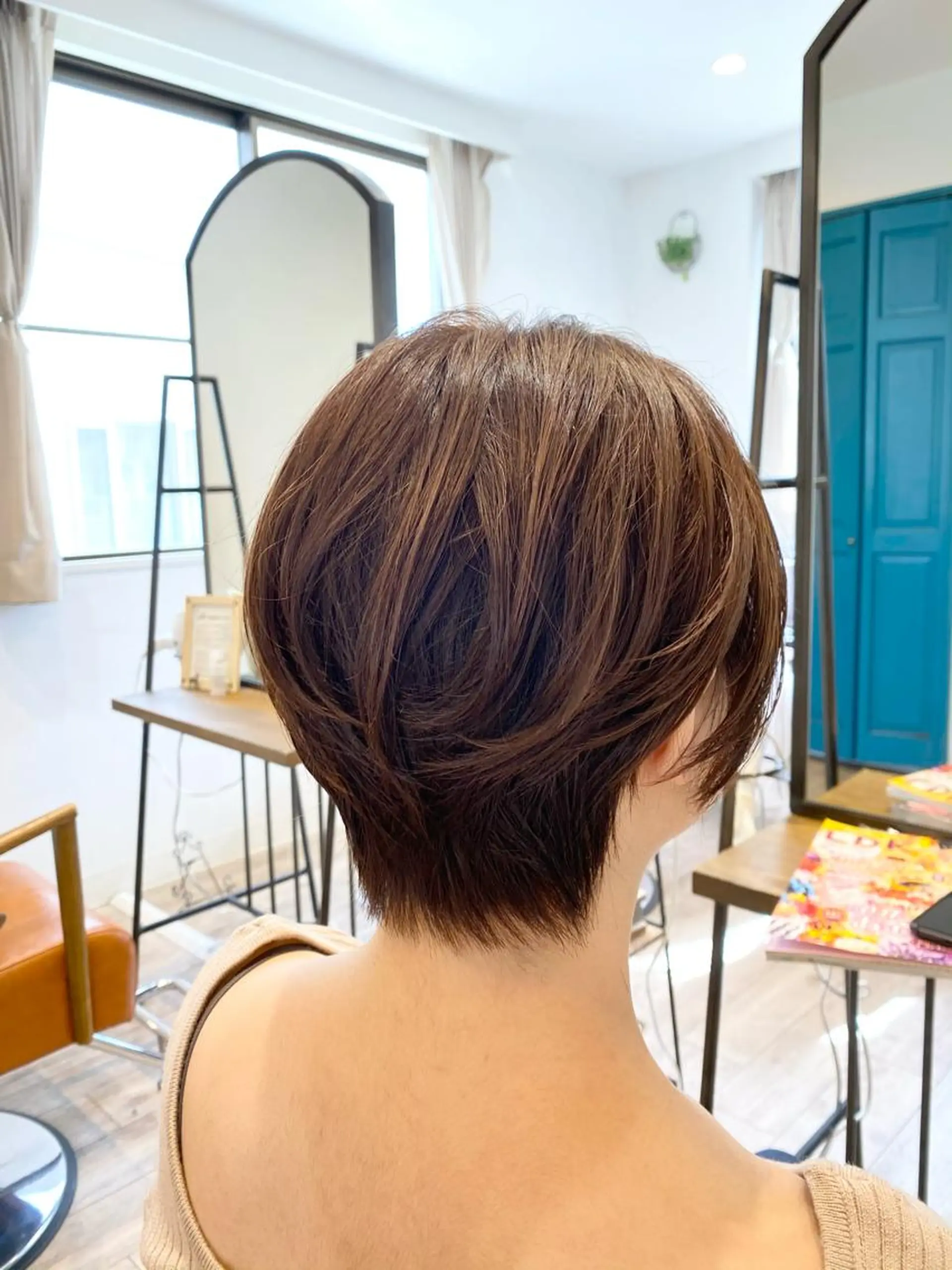 ショート カラー 赤間 飛鳥のヘアスタイル