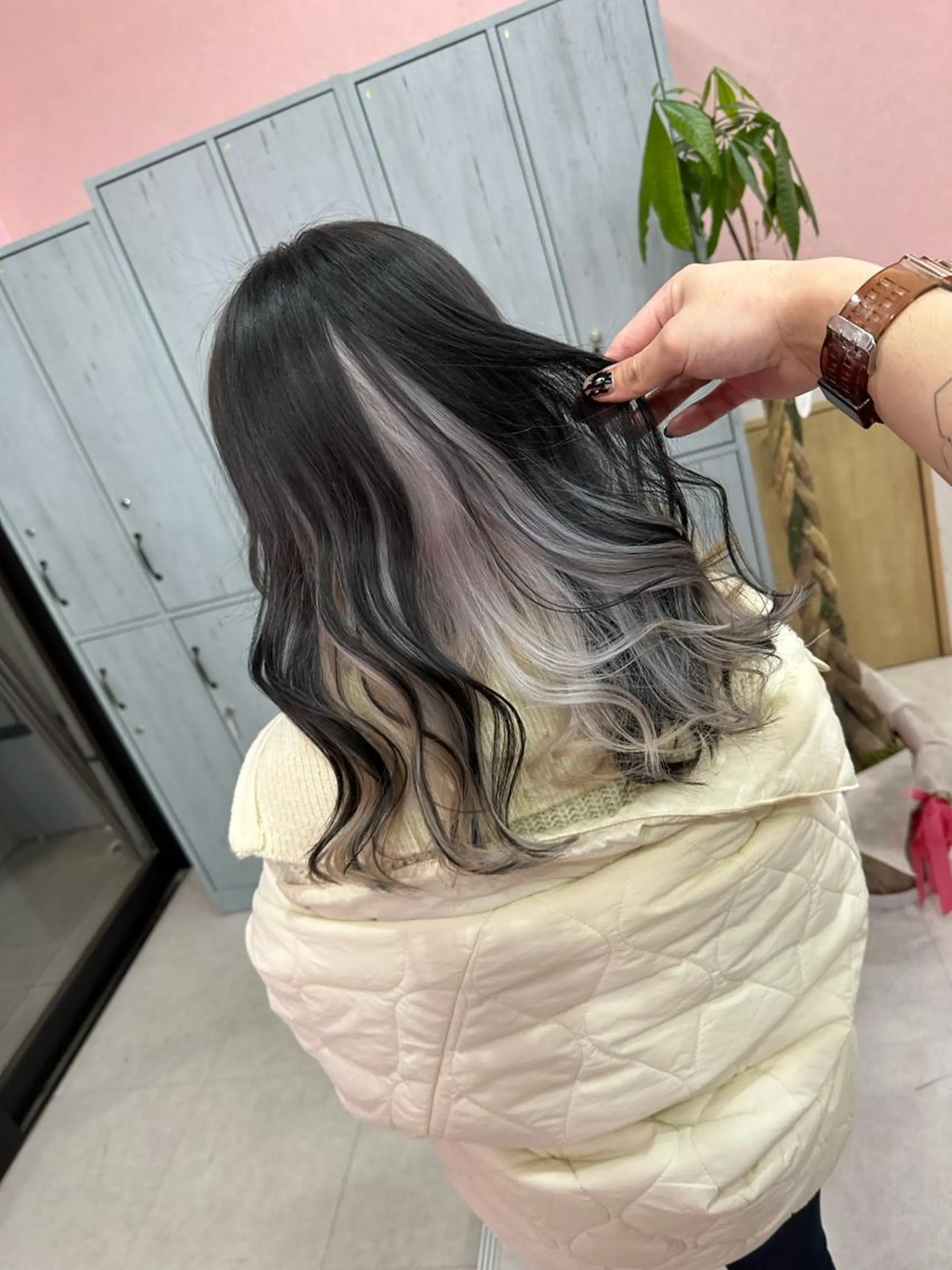 ロング カラー ブリーチ✖️レイヤー MANATO🎨🌈のヘアスタイル