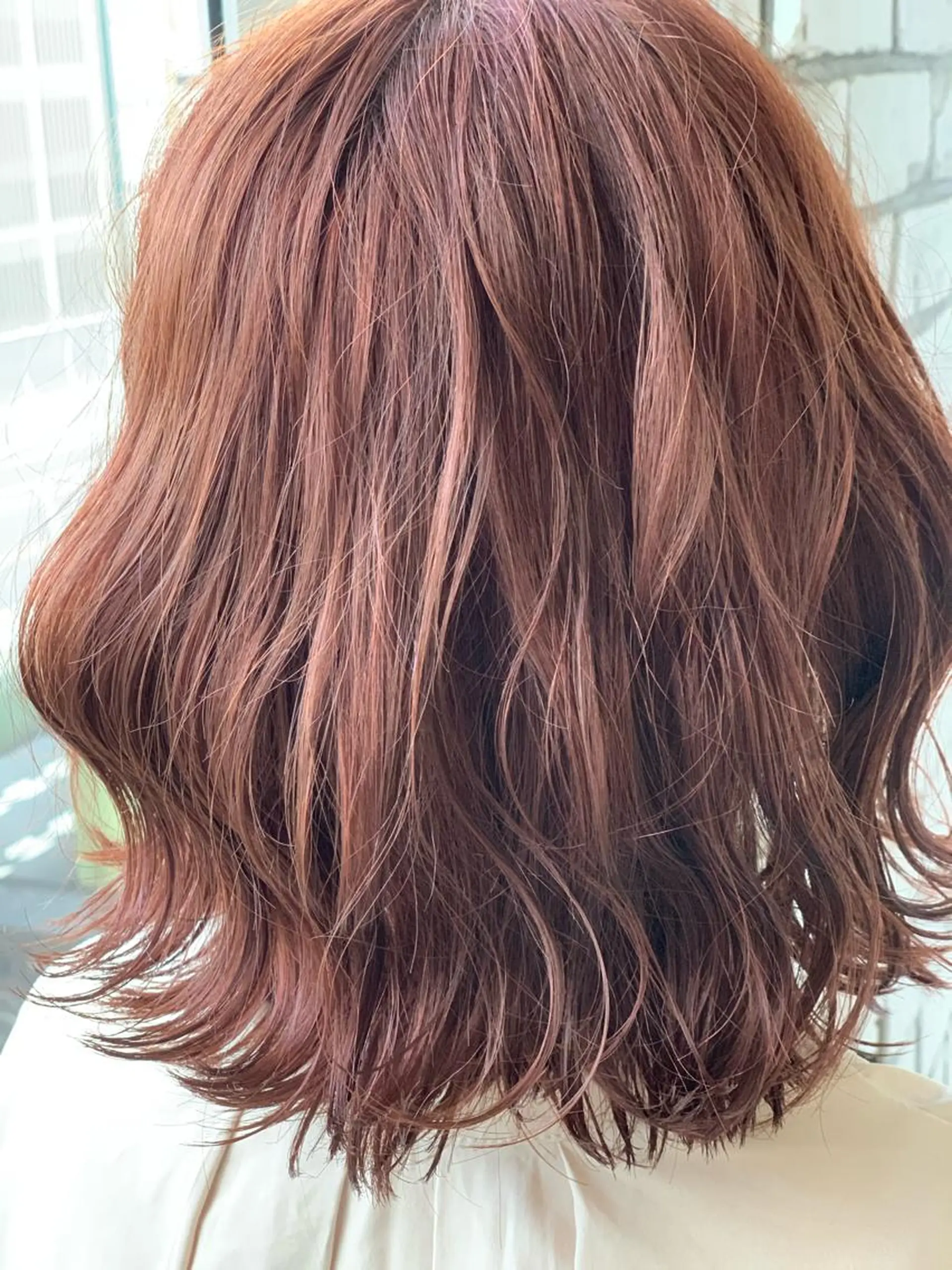 ミディアム カラー 黒髪 ヘアカラー トリートメント LUXBE LUCEのヘアスタイル