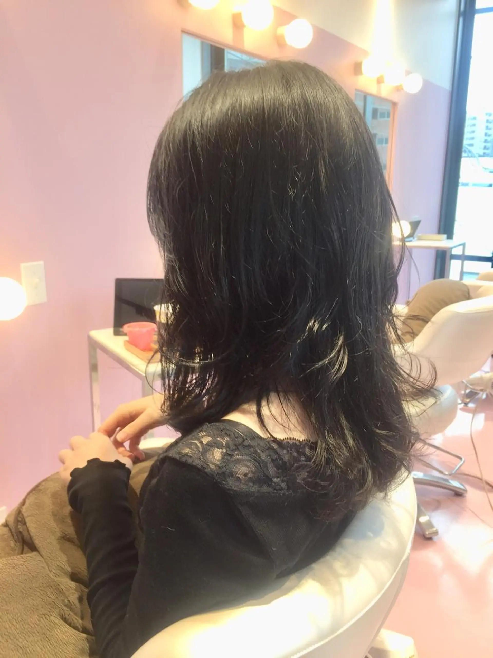 ミディアム アッシュ カット ヘアカラー トリートメント 所渉/韓国レイヤー /ウルフカットのヘアスタイル