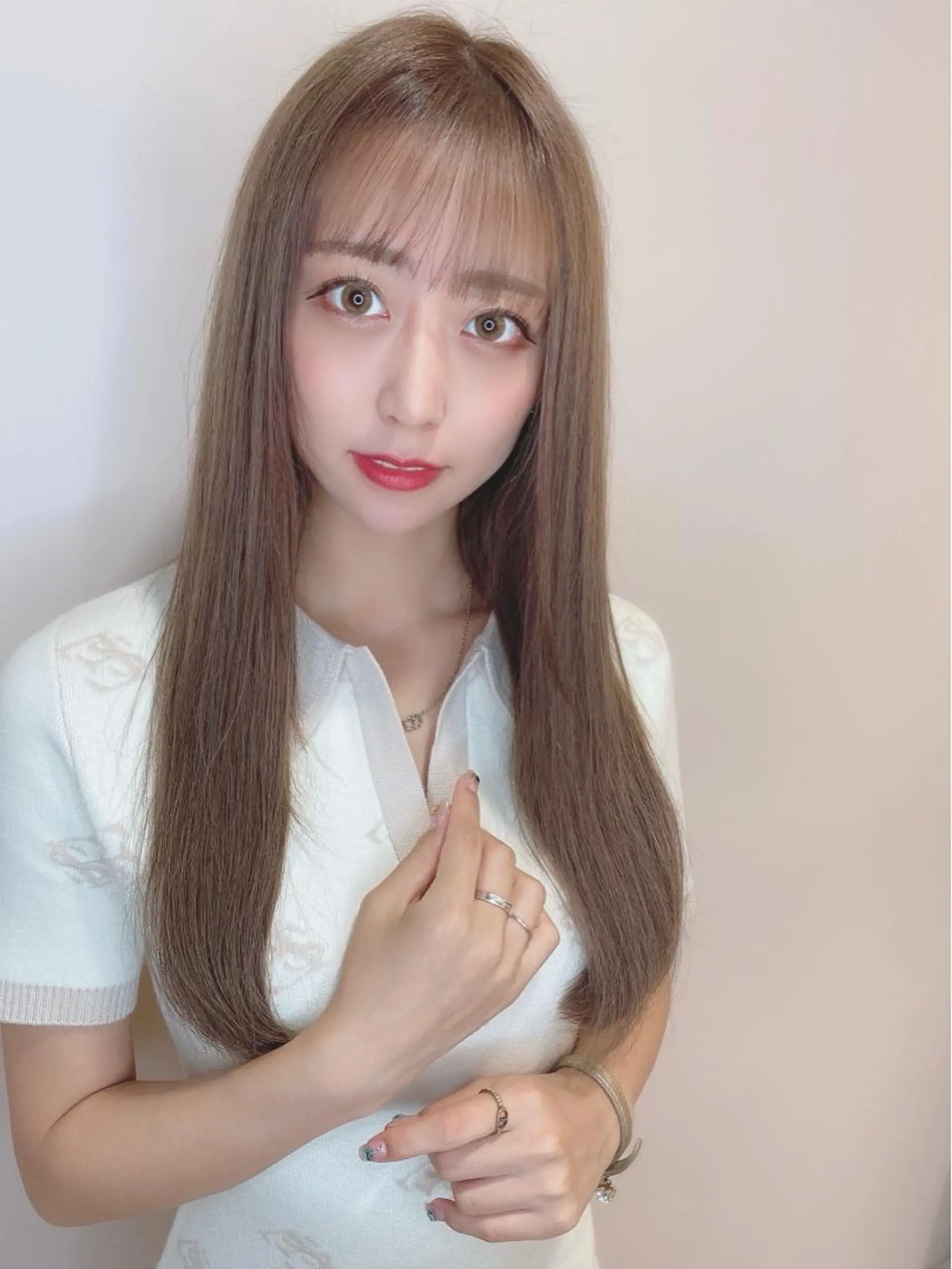 ロング カラー ベージュカラー ブリーチ ダブルカラー グレージュ ミルクティーベージュ 髪質改善美容師 個室サロン白金厚哉のヘアスタイル