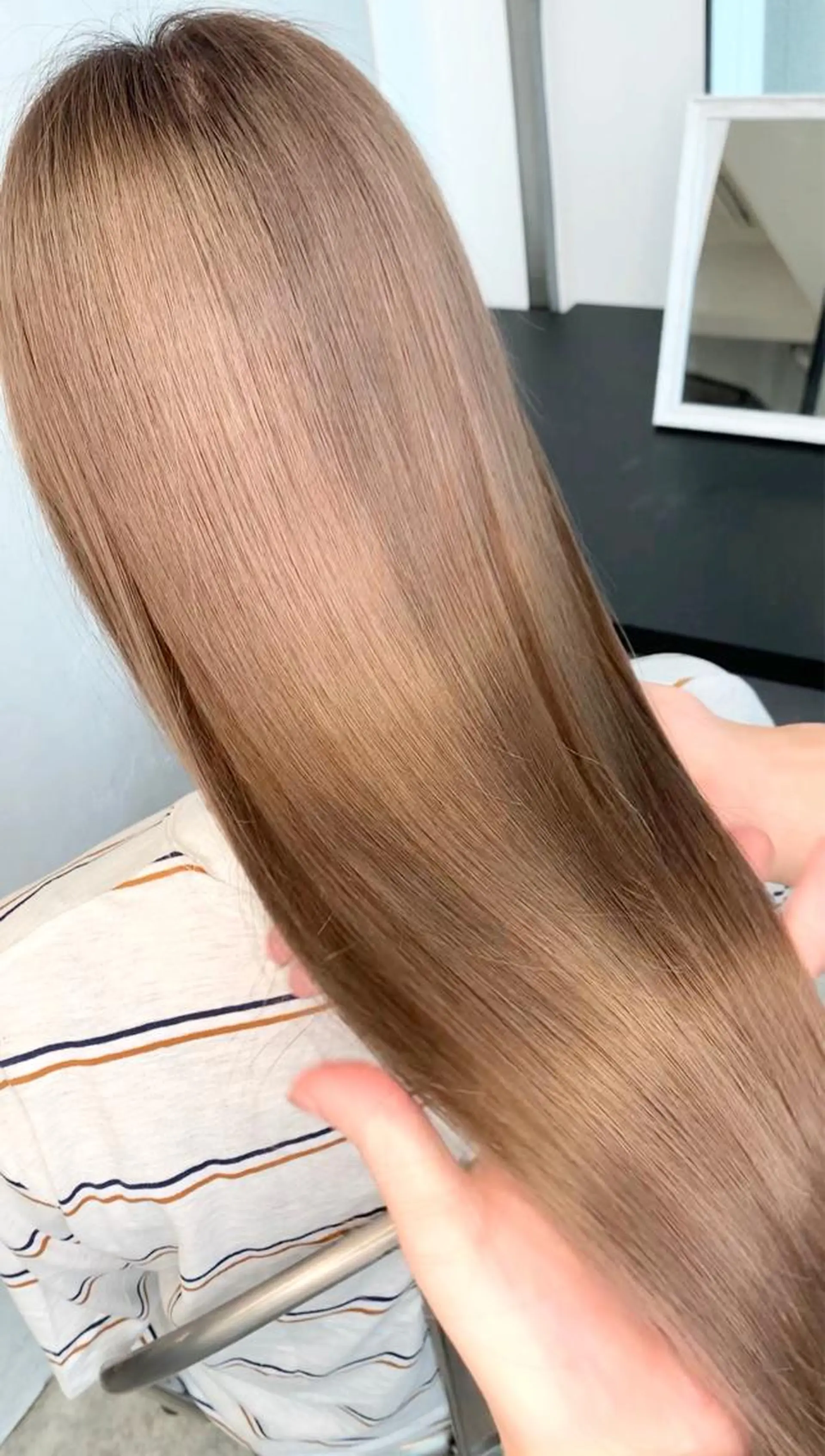 カット ヘアカラー トリートメント 及川シゲル 髪質改善講師のヘアスタイル