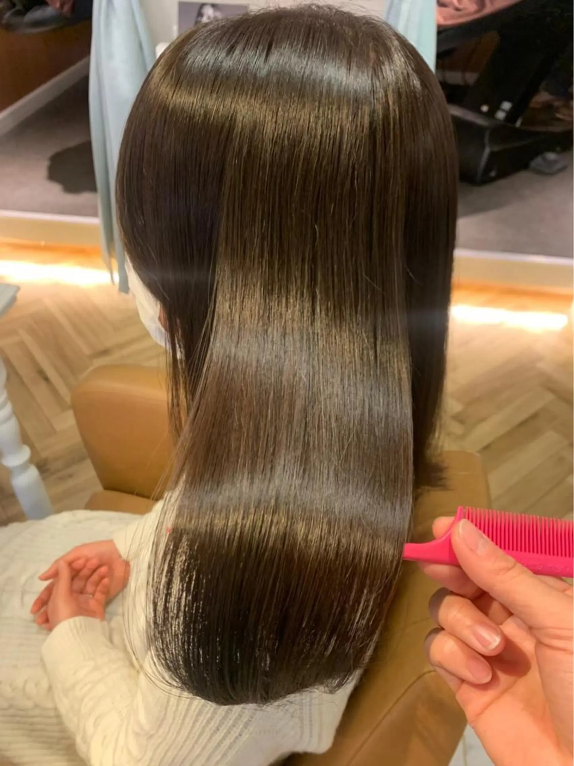 ミディアム カット ヘアカラー 縮毛矯正 トリートメント レイヤーカット /透明感カラー西田のヘアスタイル