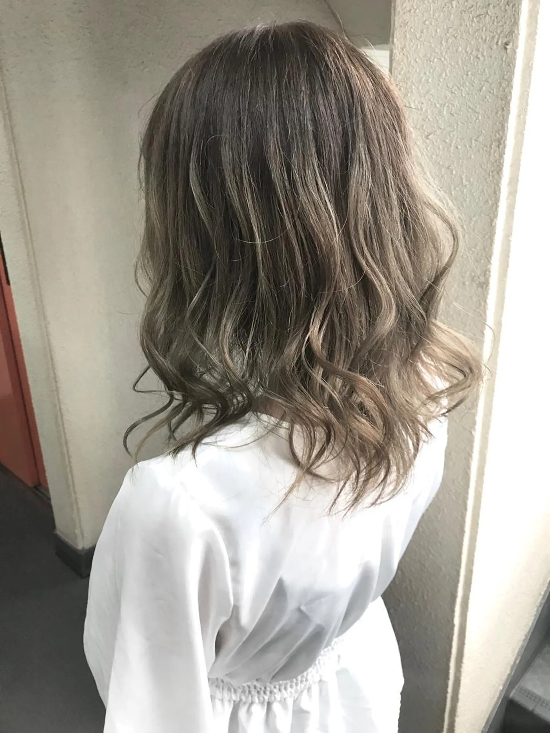 セミロング カラー 透明感カラー ハイトーンカラー カット ヘアカラー トリートメント 💎髪質改善💎 デザイナーshinのヘアスタイル