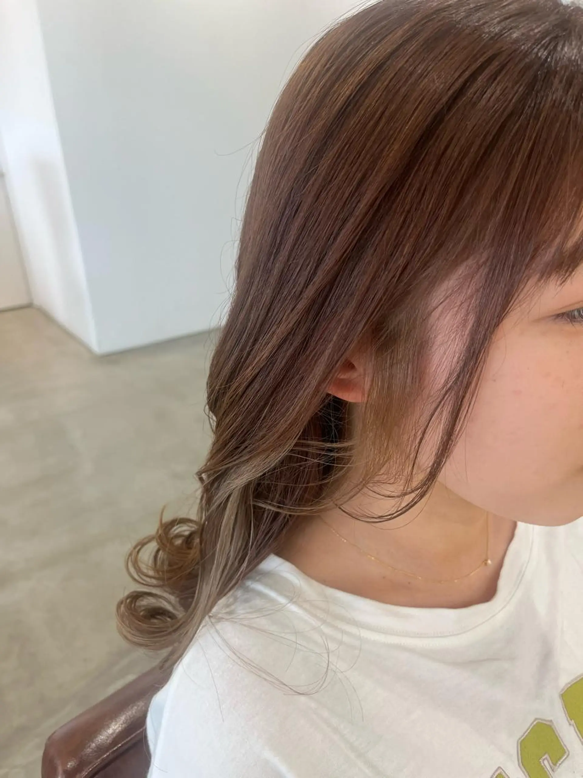 ロング カラー インナーカラー カット ヘアカラー トリートメント 三島 有佳里のヘアスタイル
