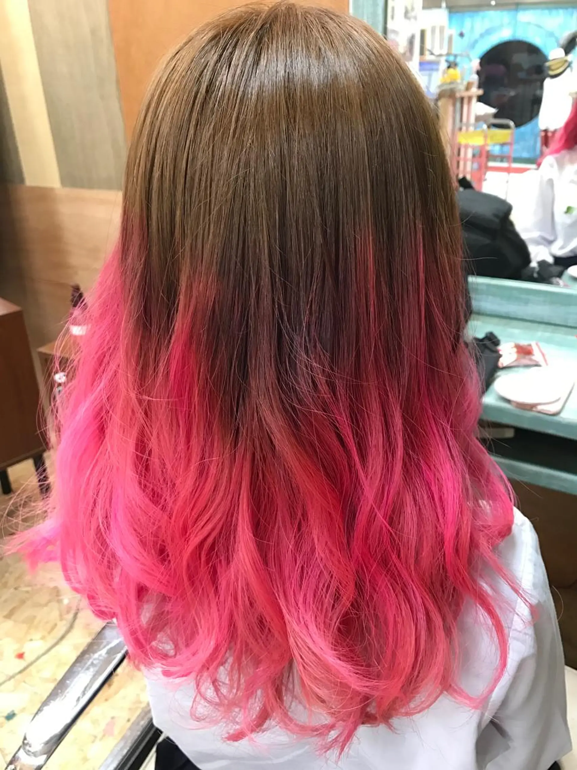 ロング カラー ブリーチ グラデーションカラー 💘カラー人気No. 1💘SAYAのヘアスタイル