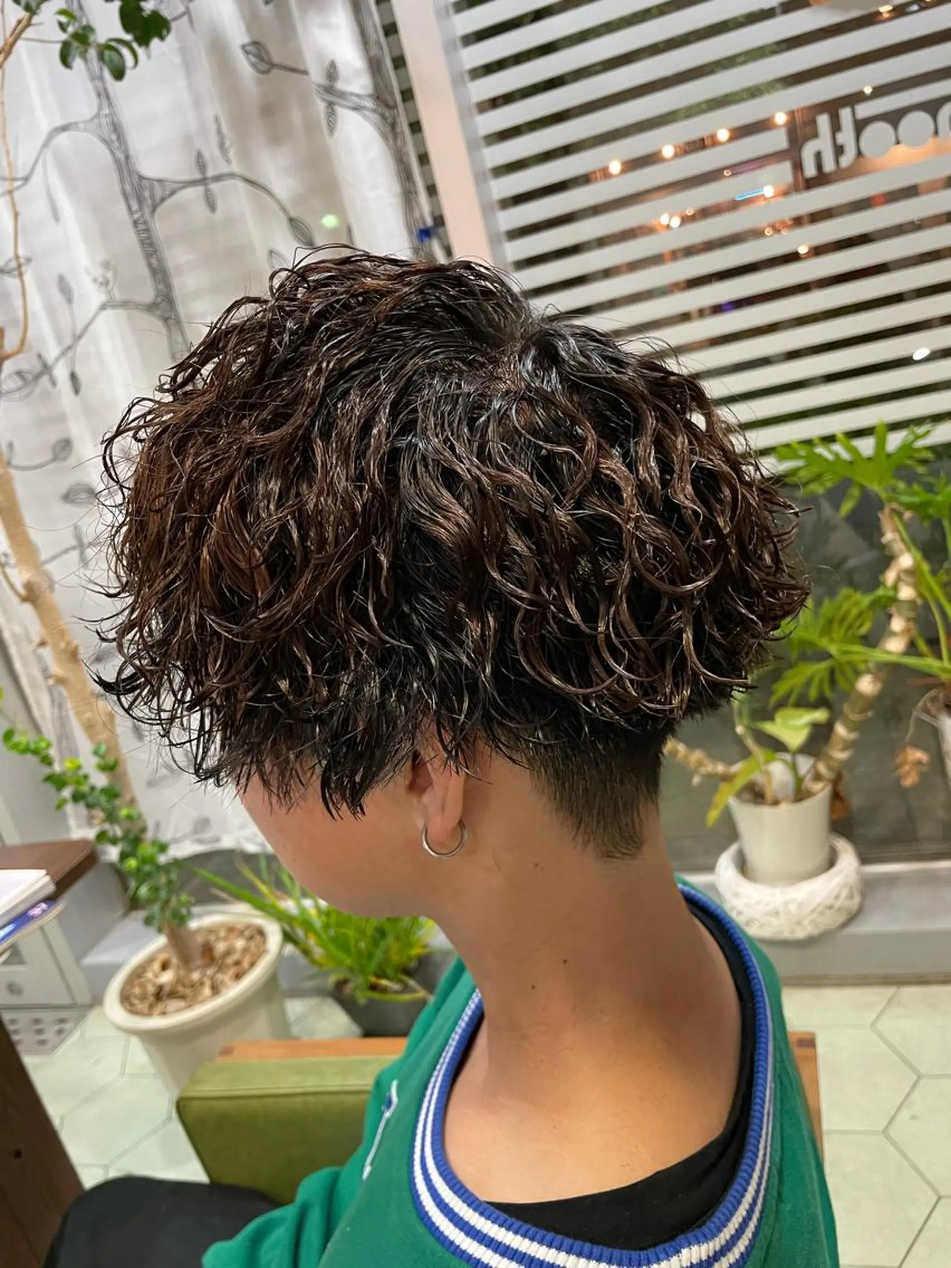 ミディアム パーマ メンズ ミディアムパーマ メンズパーマ カット パーマ ヘアセット 堤太志 メンズパーマ特化のヘアスタイル