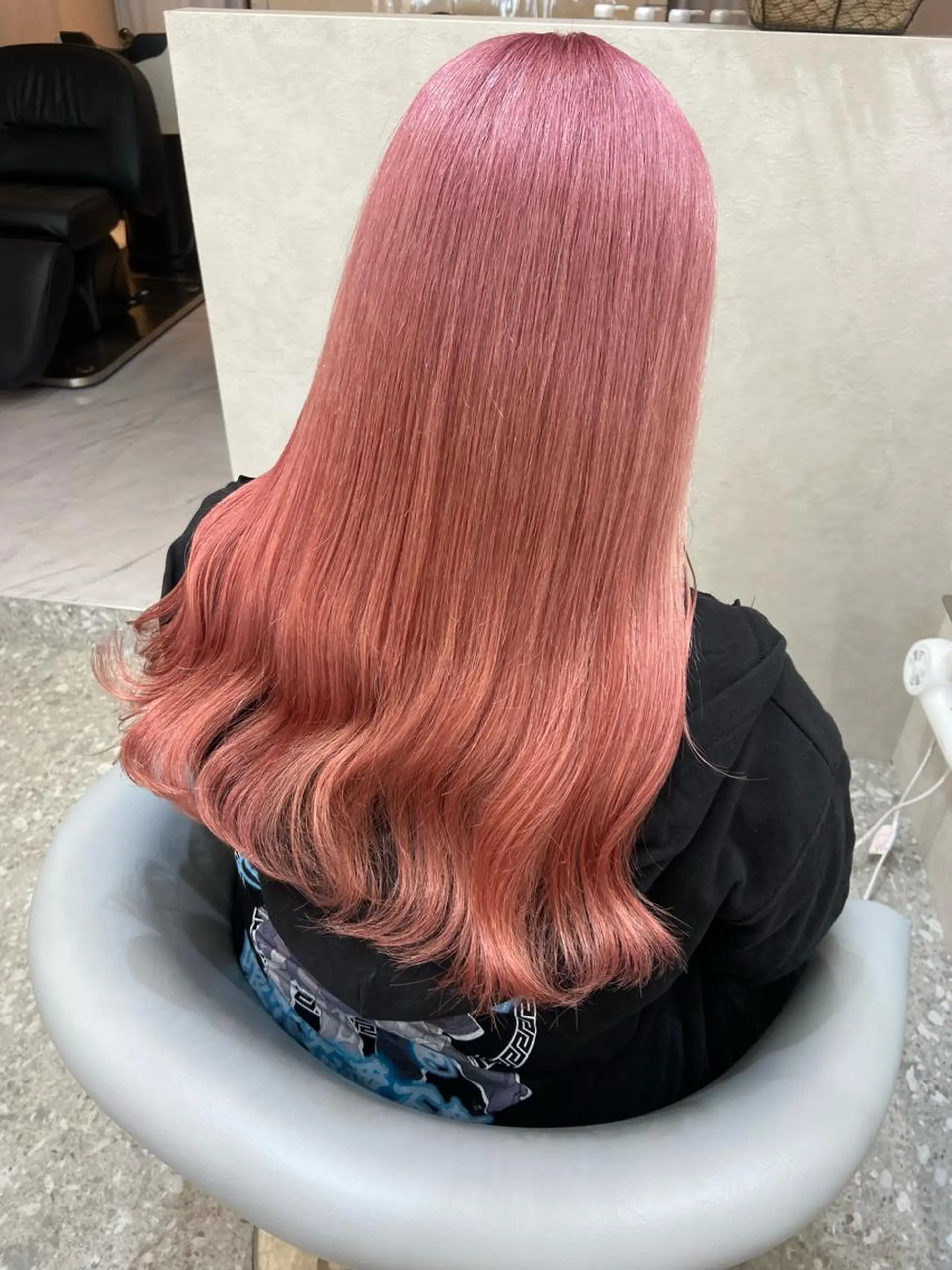 ロング カラー ブリーチ ケアブリーチ ダブルカラー ピンクカラー 韓国風ヘア カット ヘアカラー トリートメント 新宿/韓国ヘア 中明度カラー/かやのヘアスタイル