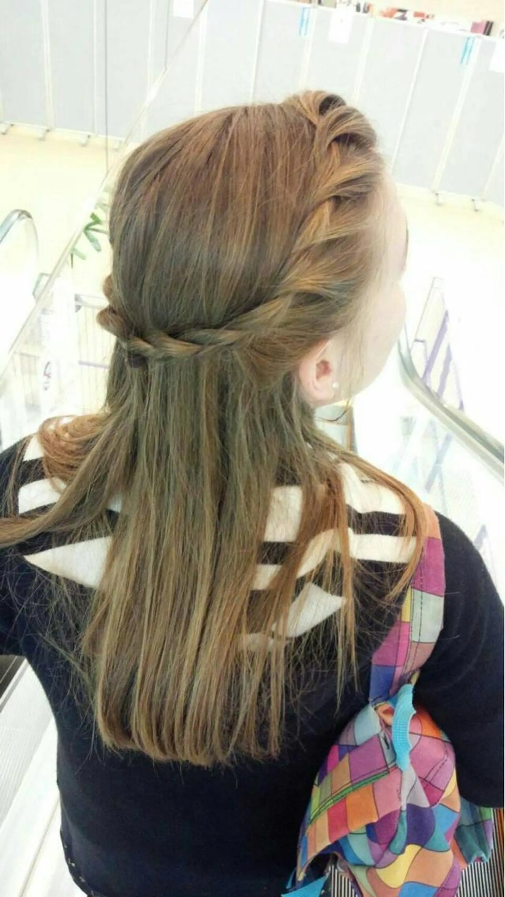 ヘアアレンジ ハーフアップ 成沢 モニカのヘアスタイル