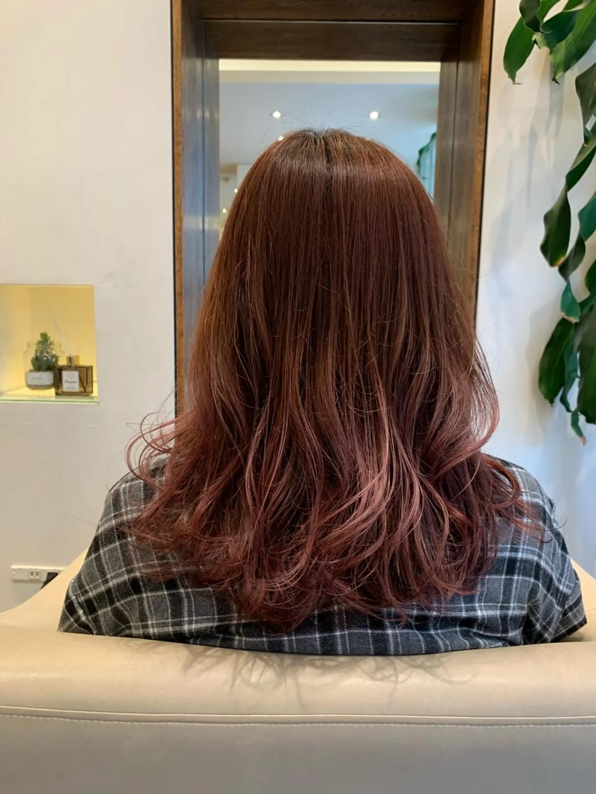 セミロング カラー 【完全個室】髪質改善 暖色カラー/山崎唯奈のヘアスタイル