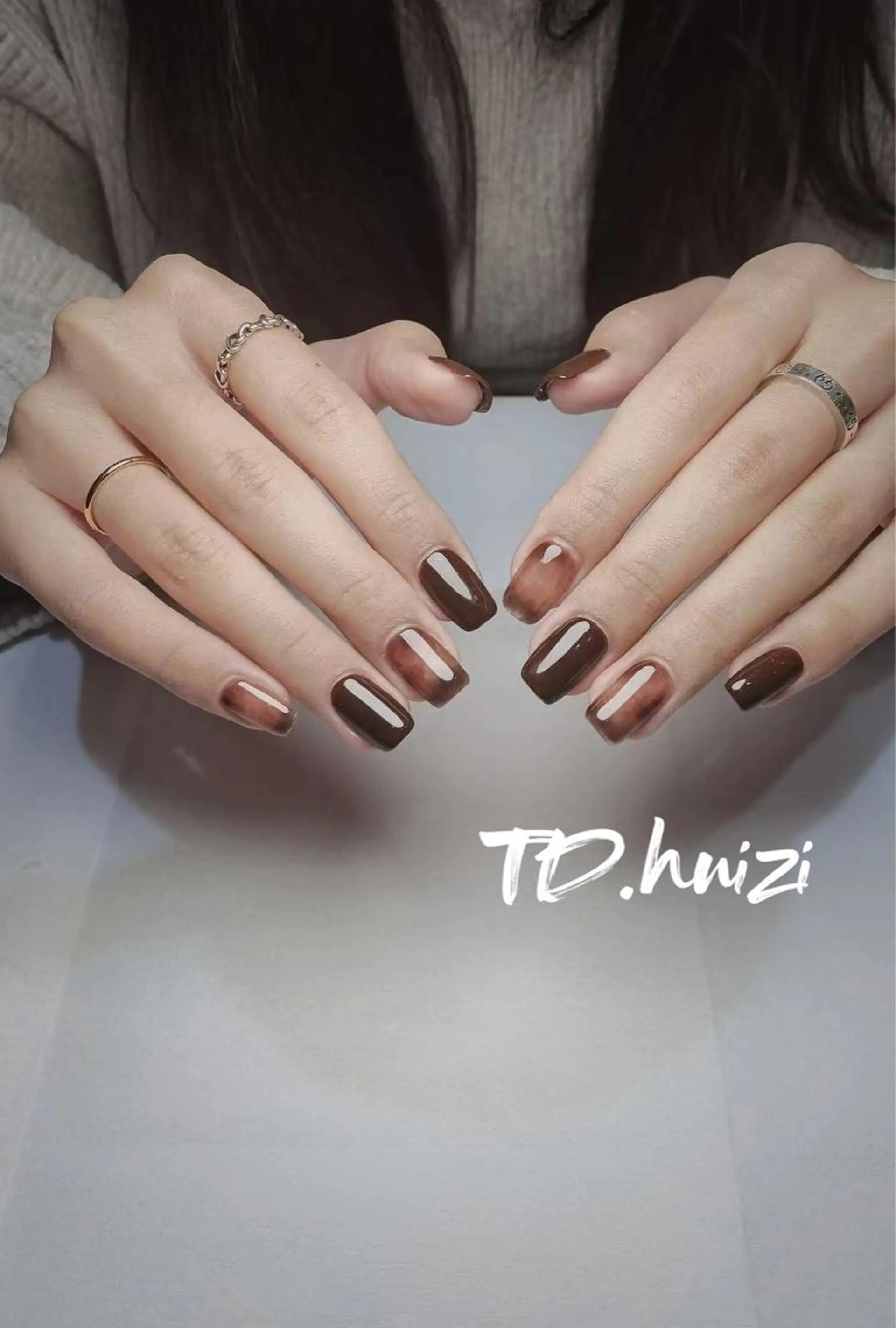 ミディアム めぐみのネイルサロン スタッフ練習のネイルデザイン