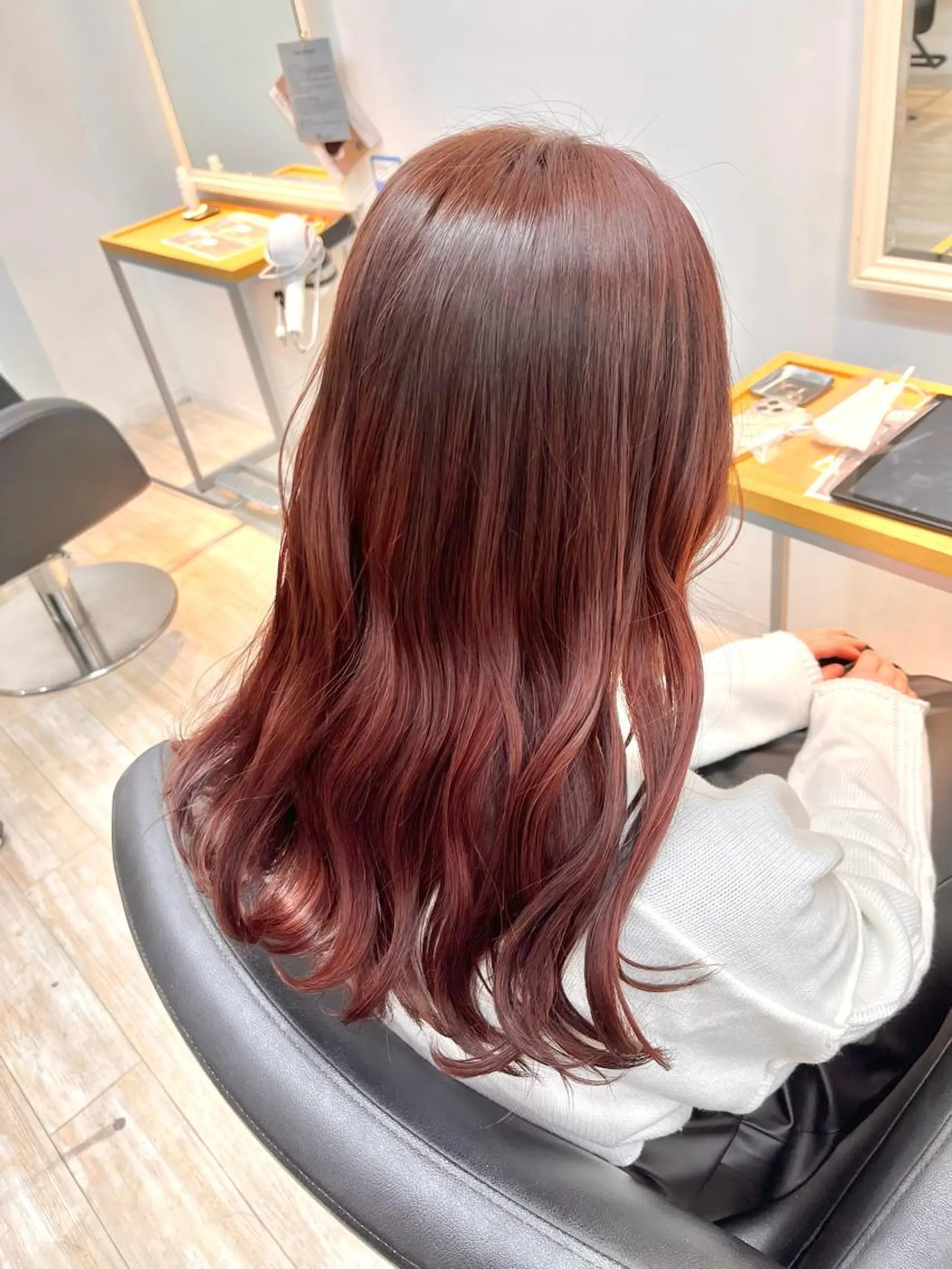 ロング カラー レッドカラー くさかみさき🌼暖色 /耳つぼ/オタク🌼のヘアスタイル