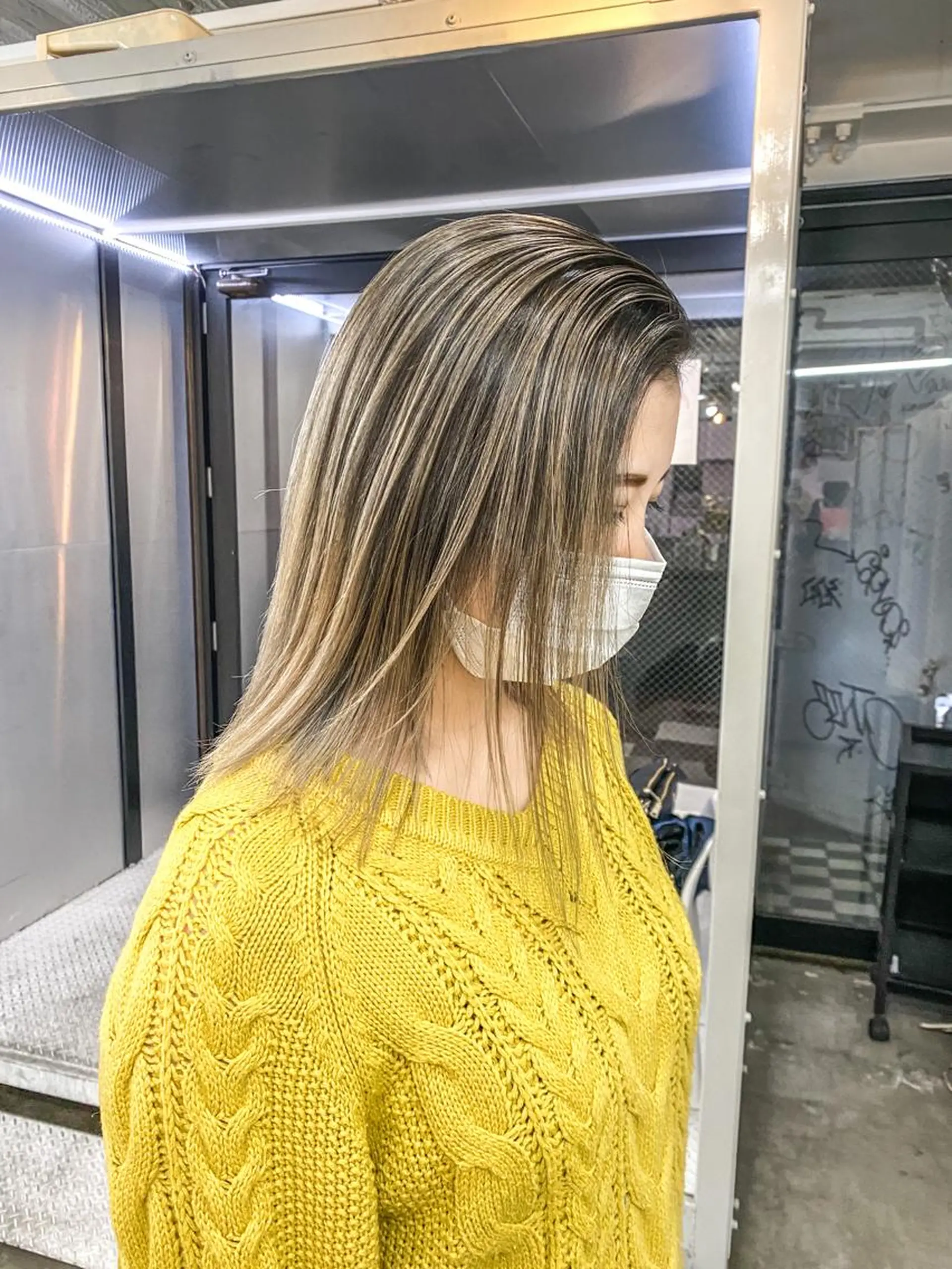 セミロング カラー カット ヘアカラー トリートメント 海外デザイン🇺🇸 石渡諒太のヘアスタイル