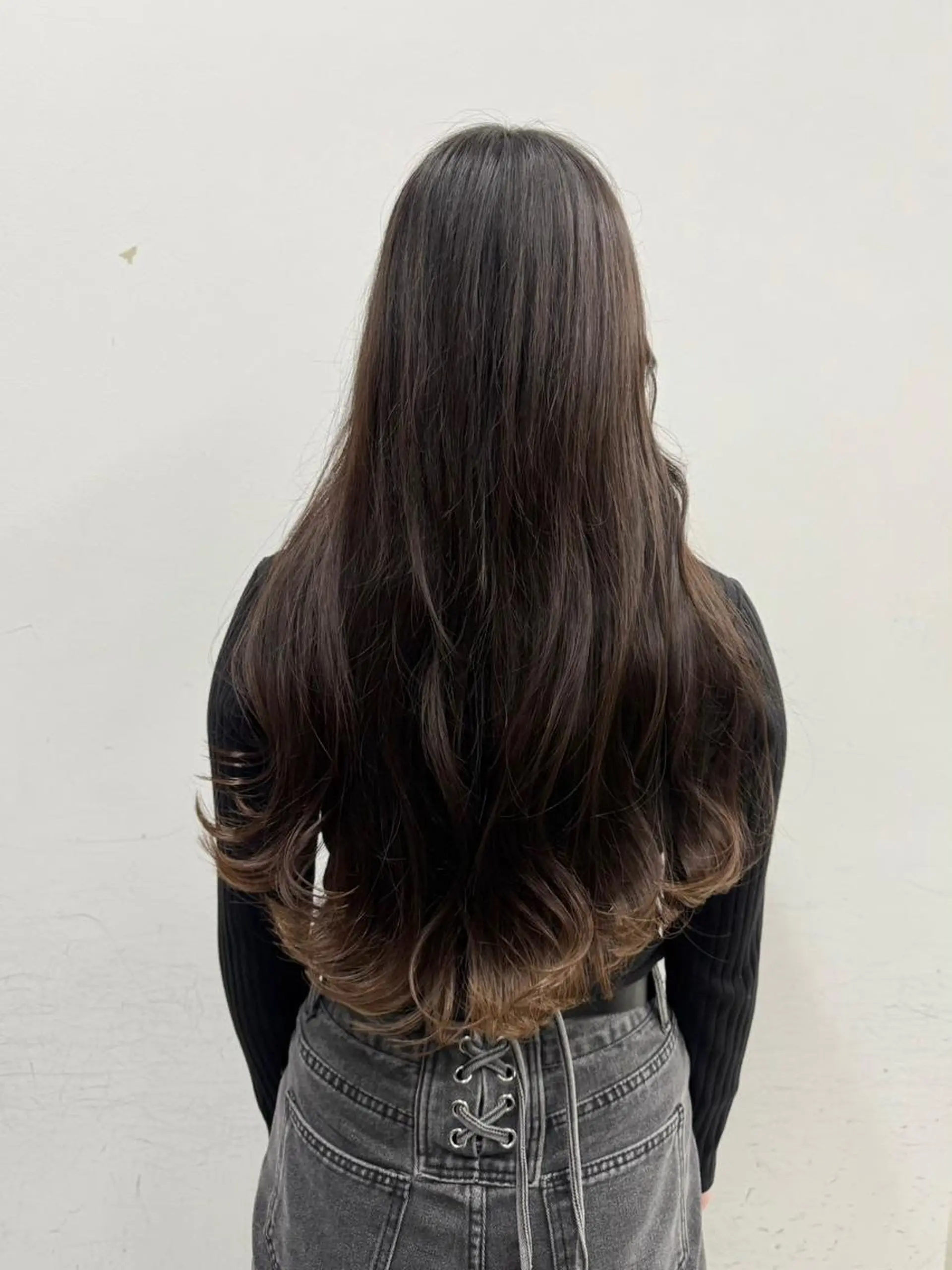 ロング カラー アディクシーカラー アッシュ ブルーカラー ダークアッシュ グレージュ 【公式】amble luxe池袋東口🩷のヘアスタイル