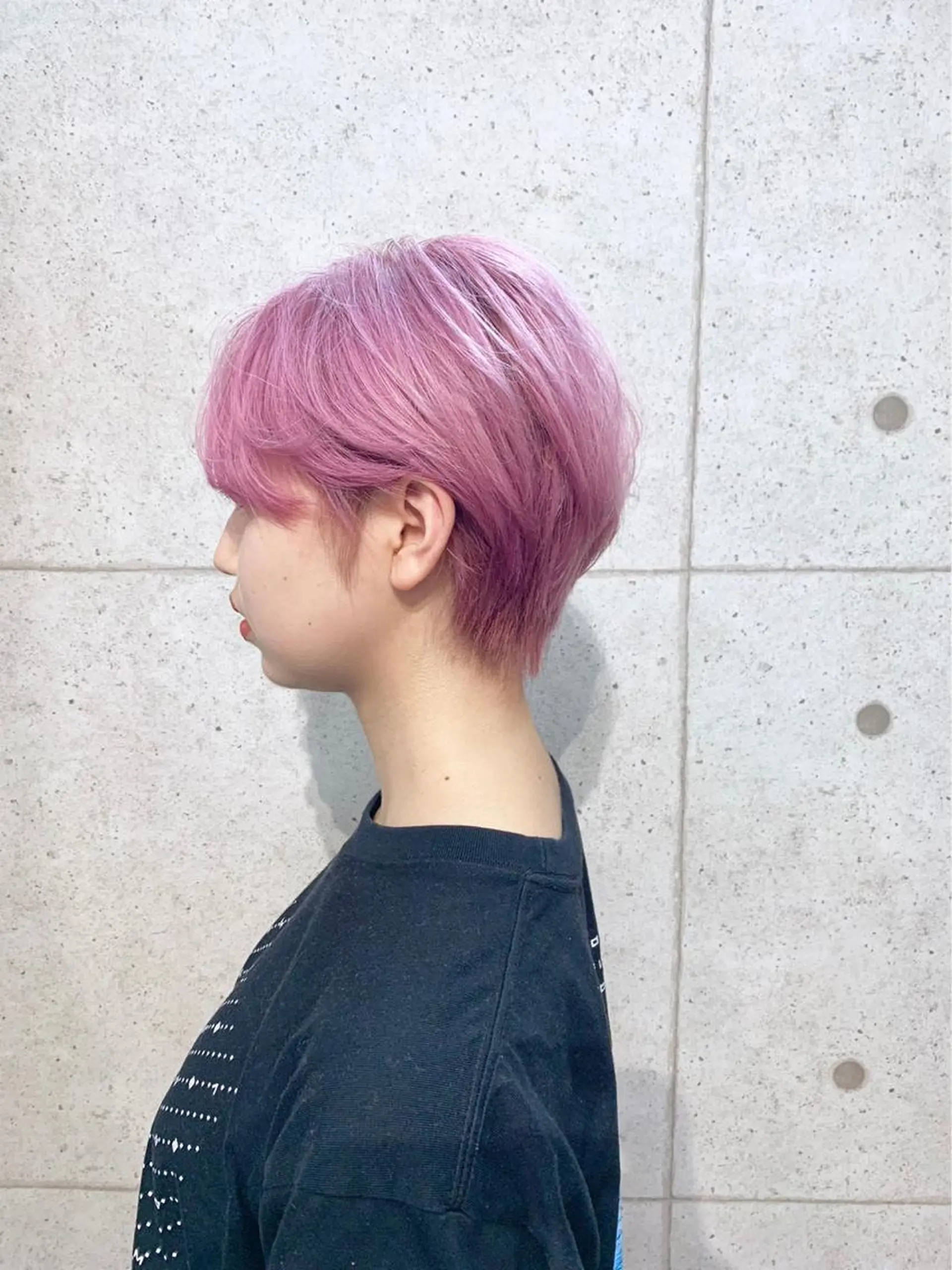 カラー ブリーチ ピンクカラー 藤田 清志のヘアスタイル